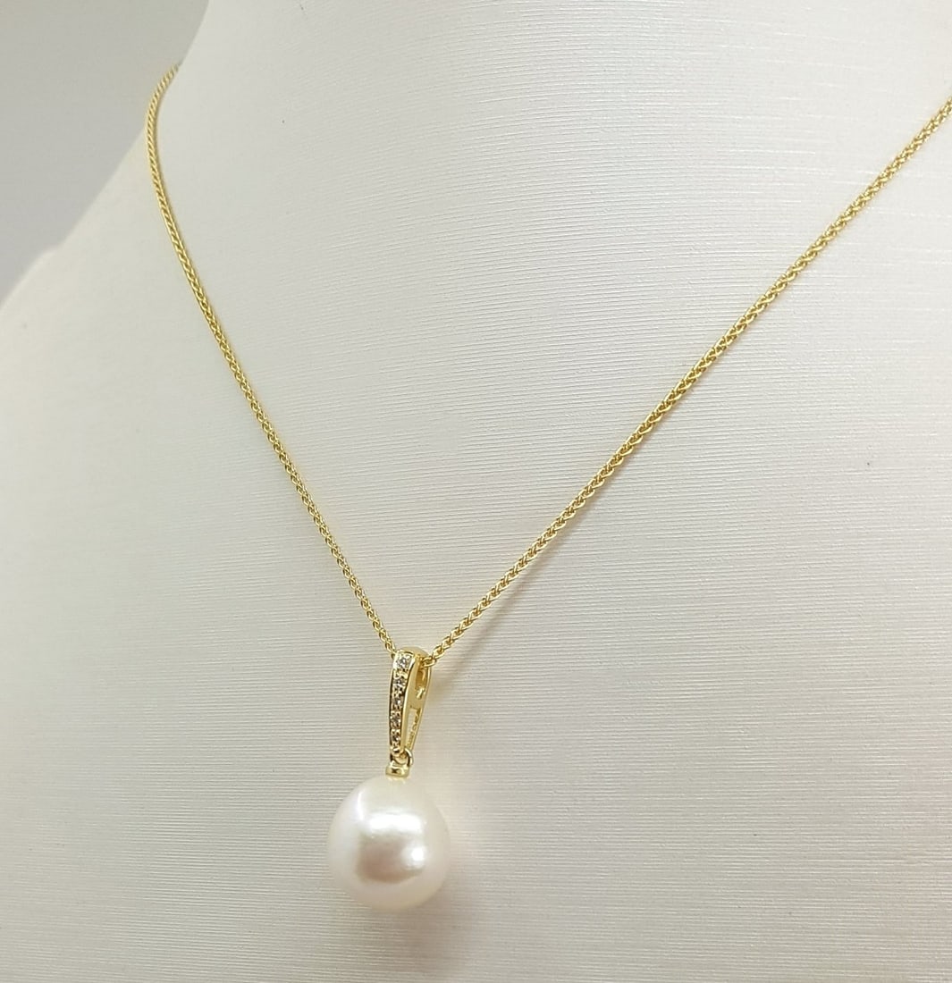 14 kt. Gold - Necklace with pendant - 11.5mm Vibrant White Edison Freshwater Pearl - 0.04ct - 2
