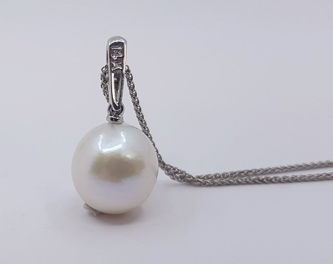 11.5mm Vibrant White Edison Freshwater Pearl - 0.04ct - 14 kt. White gold - Necklace with pendant - 6