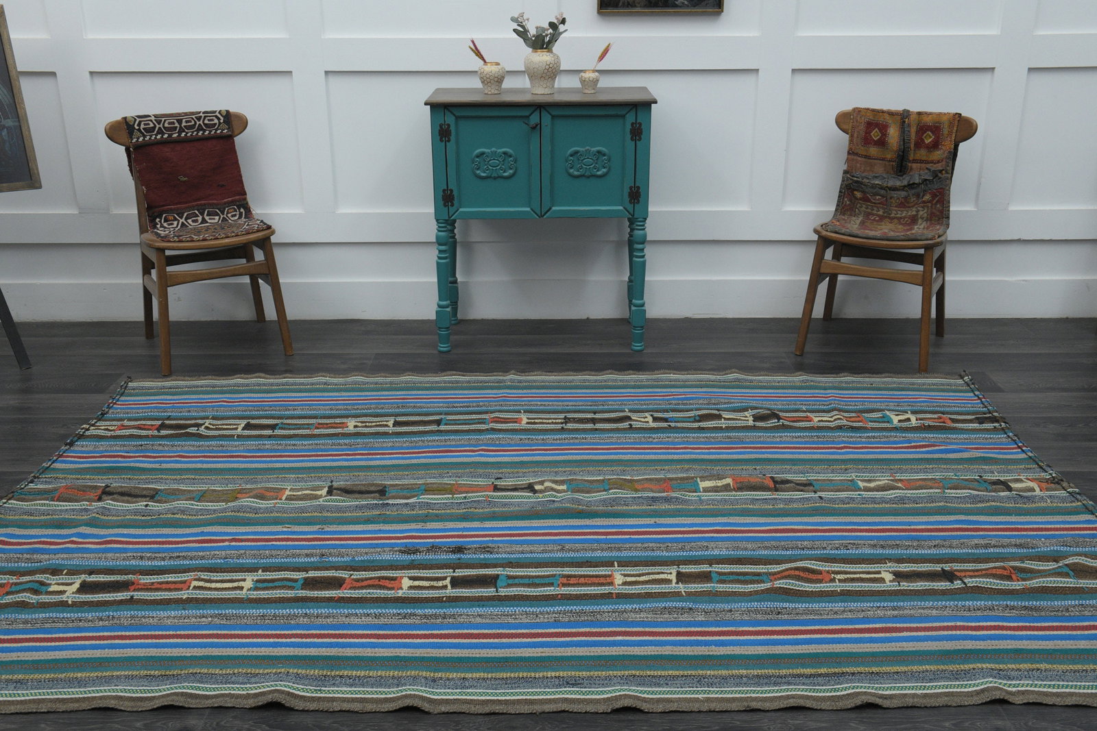 6x9 ft, TURKISH KILIM Rug: Title: 6x9 ft, TURKISH KILIM Rug Description: This Turkish one-of-a-kind Vintage Flatweave Kilim Rug is hand-knotted and handwoven by the most skilled artisans who use pure wool, in vibrant, natural t