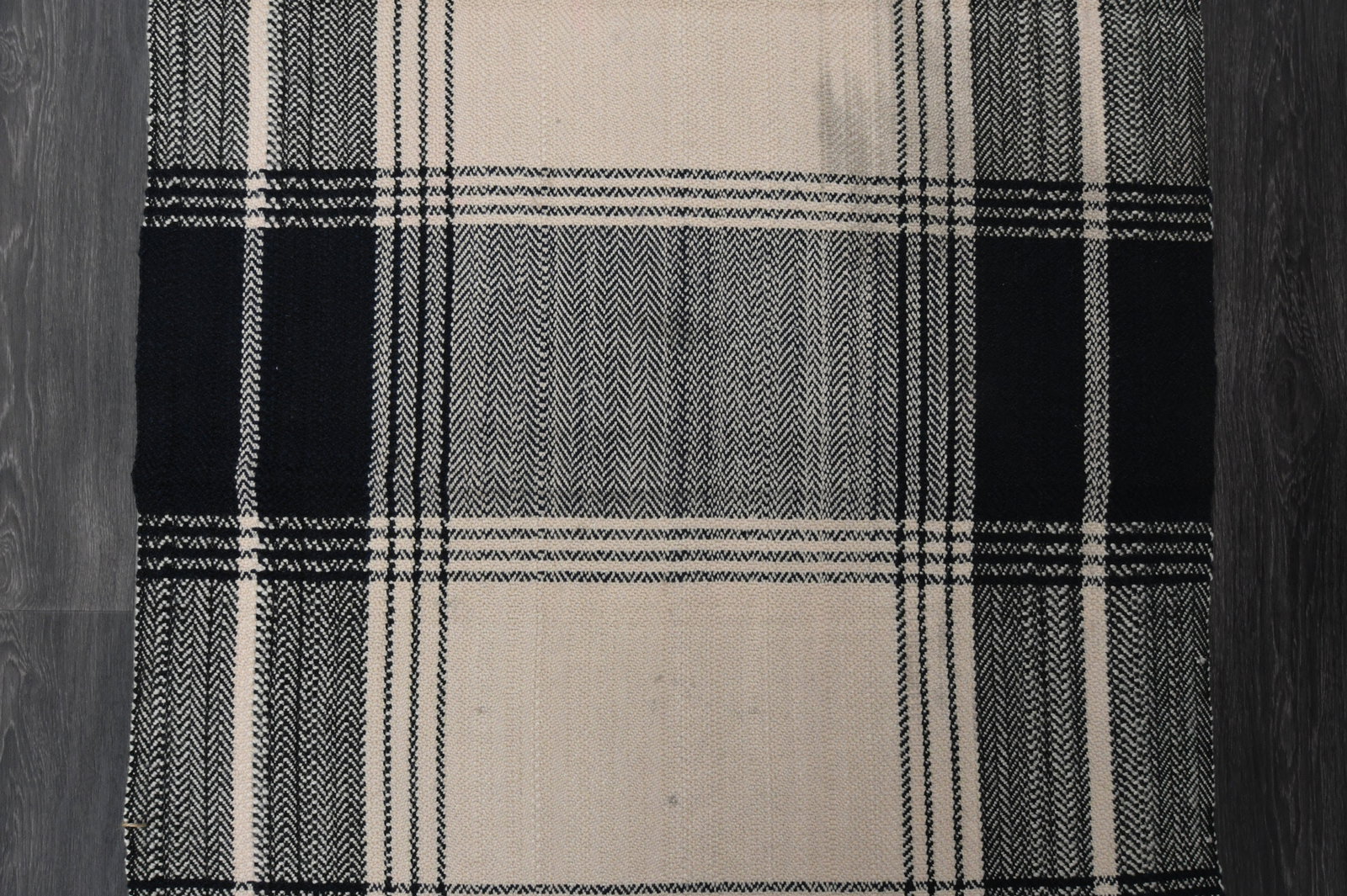 2.7x4 ft, Handloom Area Rug - 5