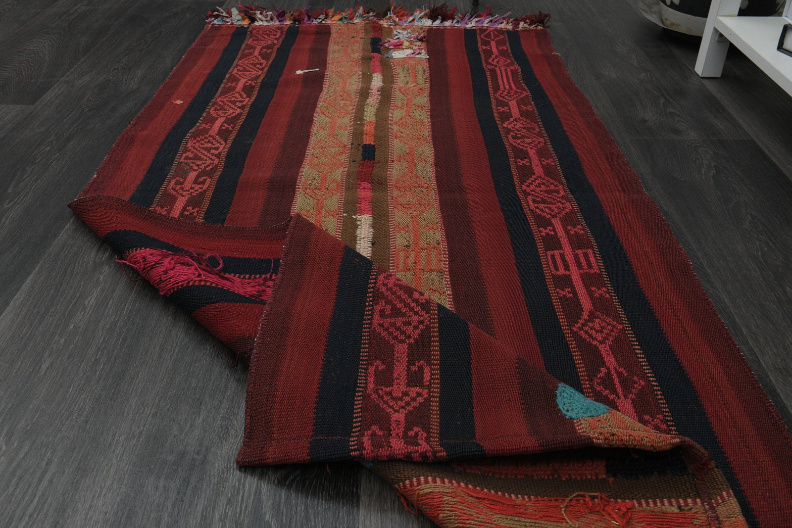 2'6x5'2 ft, STRIPED KILIM DeCOR - 2
