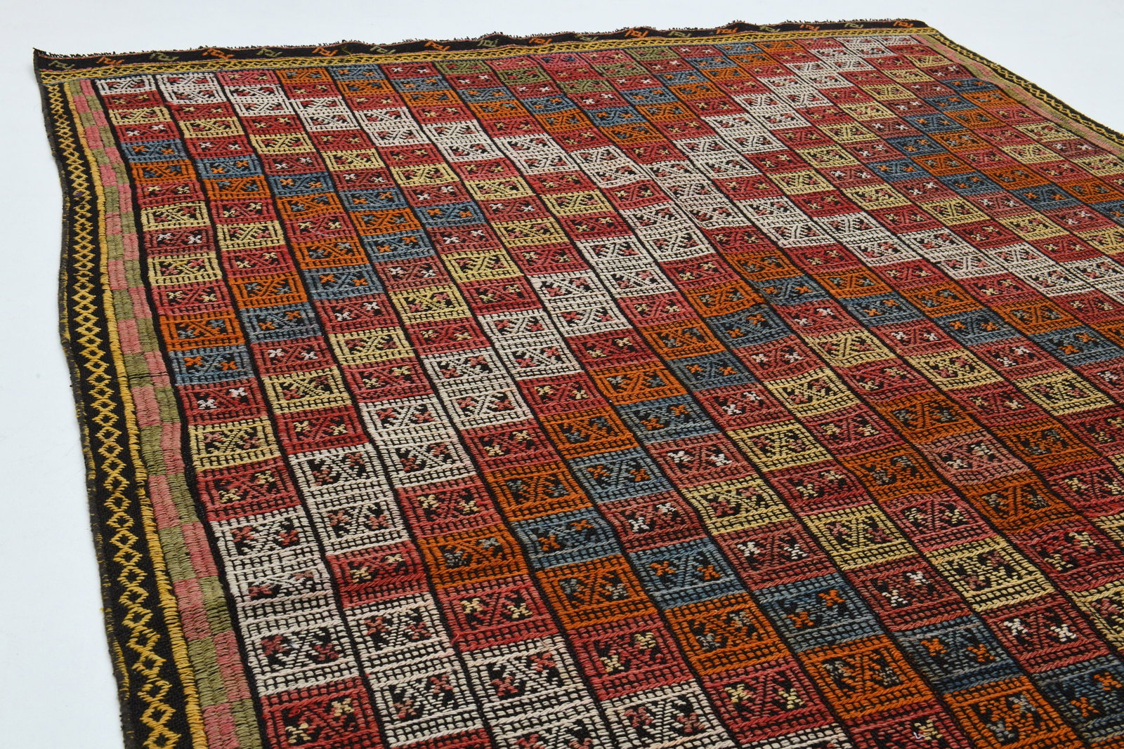 5.7x8.9 ft, COLORFUL DeCOR - 4