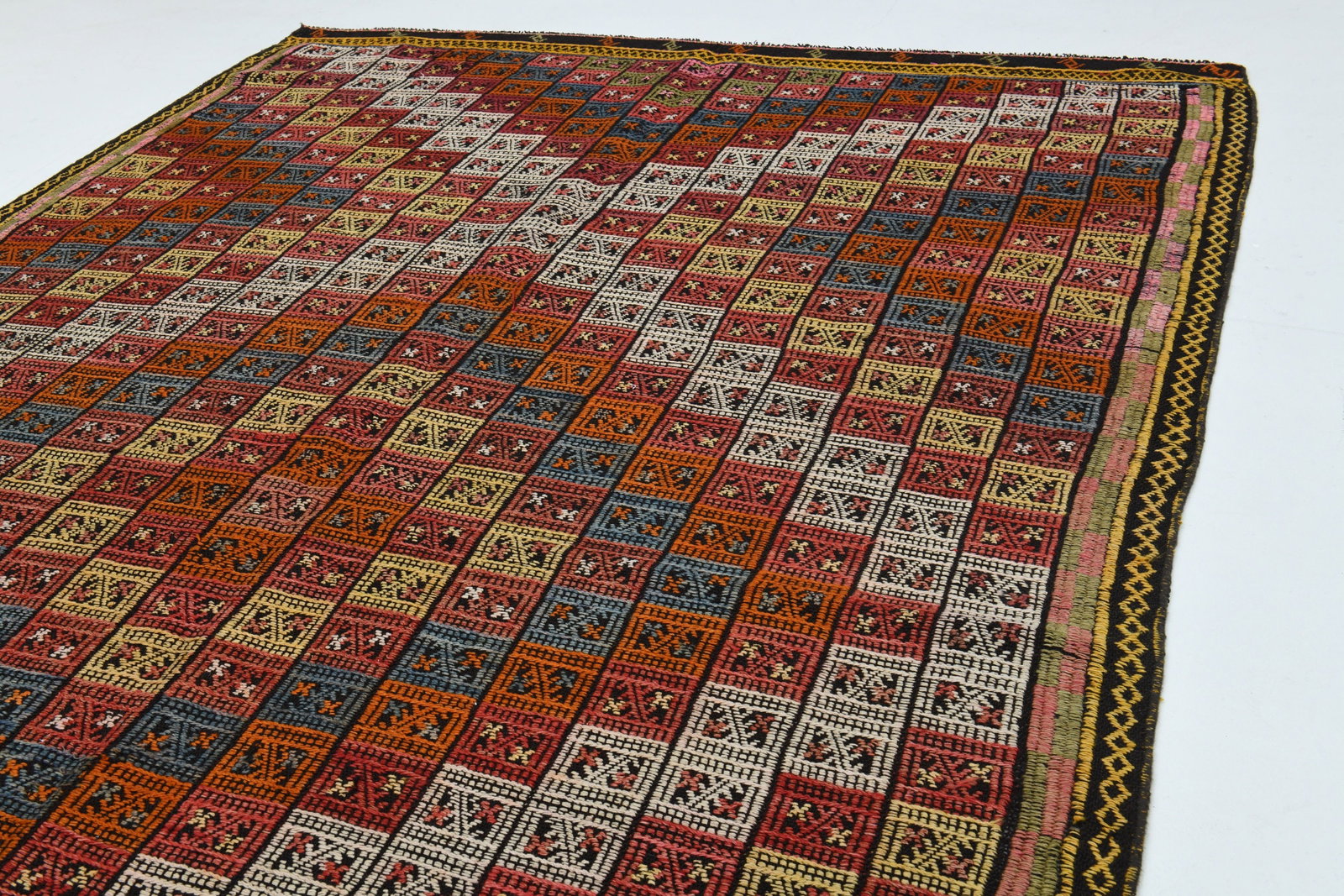 5.7x8.9 ft, COLORFUL DeCOR - 6