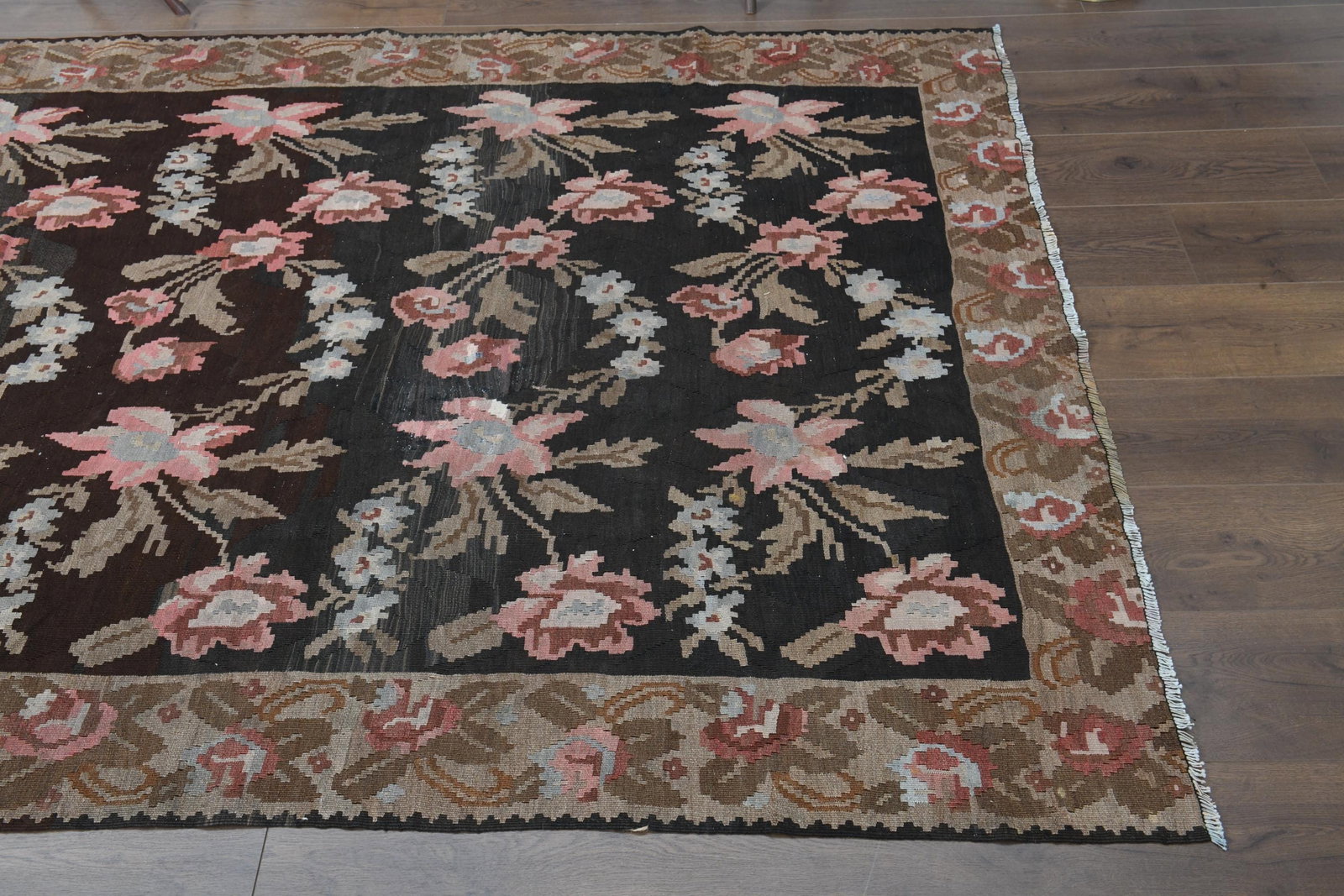 5.1x6.9 ft, FLORAL KILIM RUG - 8