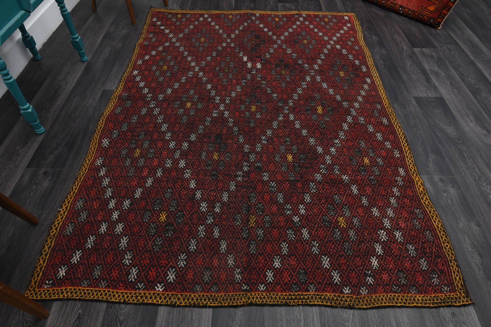 6x8 Ft, TURKISH Runner, Vintage: Title: 6x8 Ft, TURKISH Runner, Vintage Description: This Turkish one-of-a-kind Vintage Flatweave Kilim Rug is hand-knotted and handwoven by the most skilled artisans who use pure wool, in vibrant,