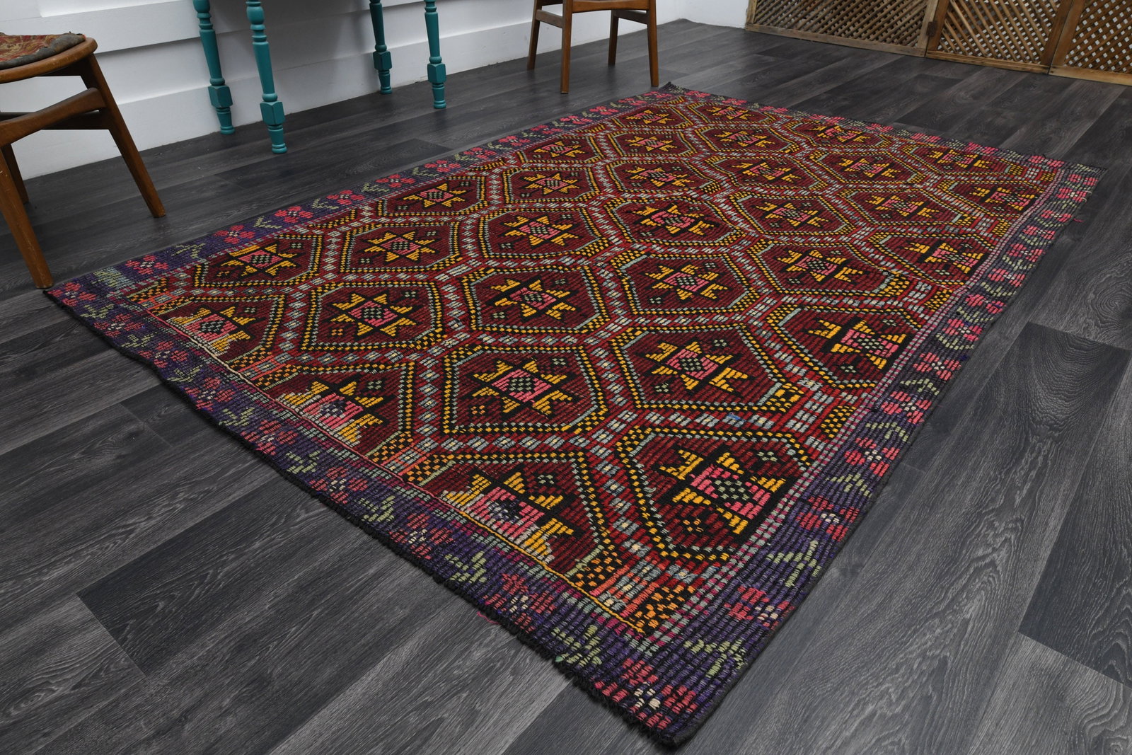 5.6x8.4 ft, Brown Kilim Rug, VINTAGE: Title: 5.6x8.4 ft, Brown Kilim Rug, VINTAGE Description: This Turkish one-of-a-kind Vintage Flatweave Kilim Rug is hand-knotted and handwoven by the most skilled artisans who use pure wool, in
