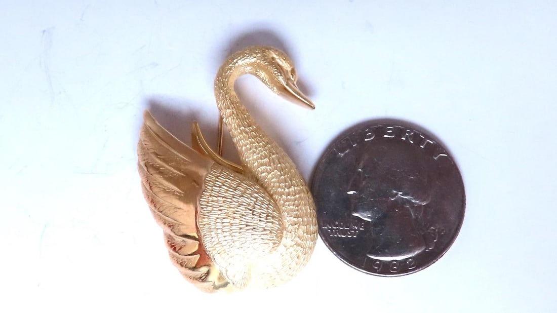 Flaming Gold Swan 18kt 3D Still life pin 12561 - 3