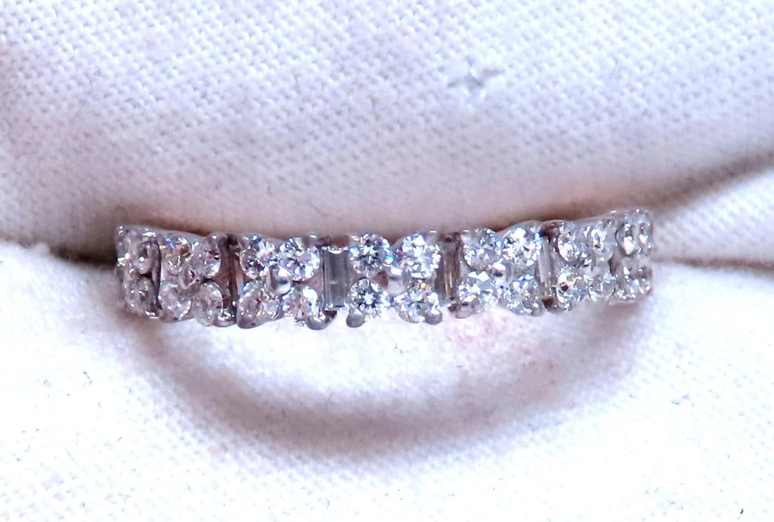 .75ct Natural Baguette & Round Diamonds Bank 18kt gold Flat 12290** - 5