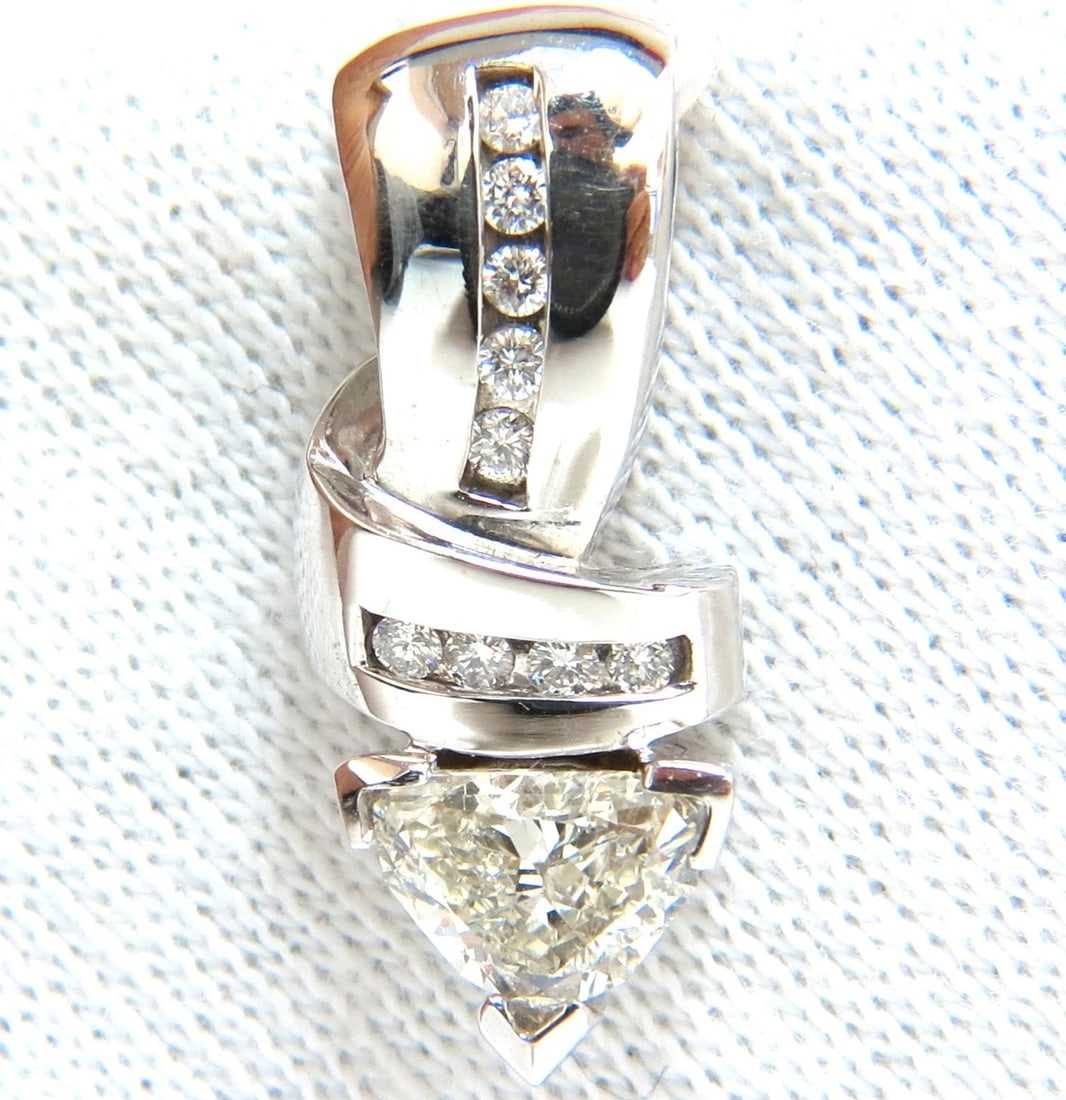 1.43CT TRILLIANT NATURAL DIAMONDS PENDANT / ENHANCER SLIDE OMEGA NECKLACE+**: Title: 1.43CT TRILLIANT NATURAL DIAMONDS PENDANT / ENHANCER SLIDE OMEGA NECKLACE+** Description: MAGNIFICENT JEWELS 1.18ct. Natural Trilliant diamond pendant. This Trilliant diamond is full of