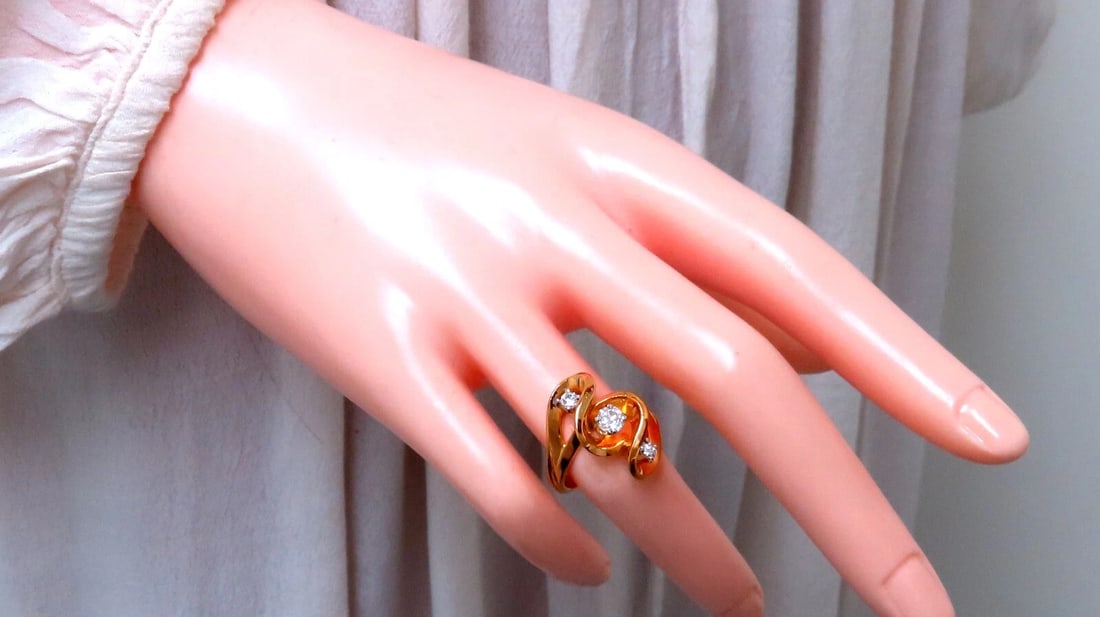 Unique Three Dimensional .45ct Natural Diamonds Curling Motif Ring 14kt** - 4