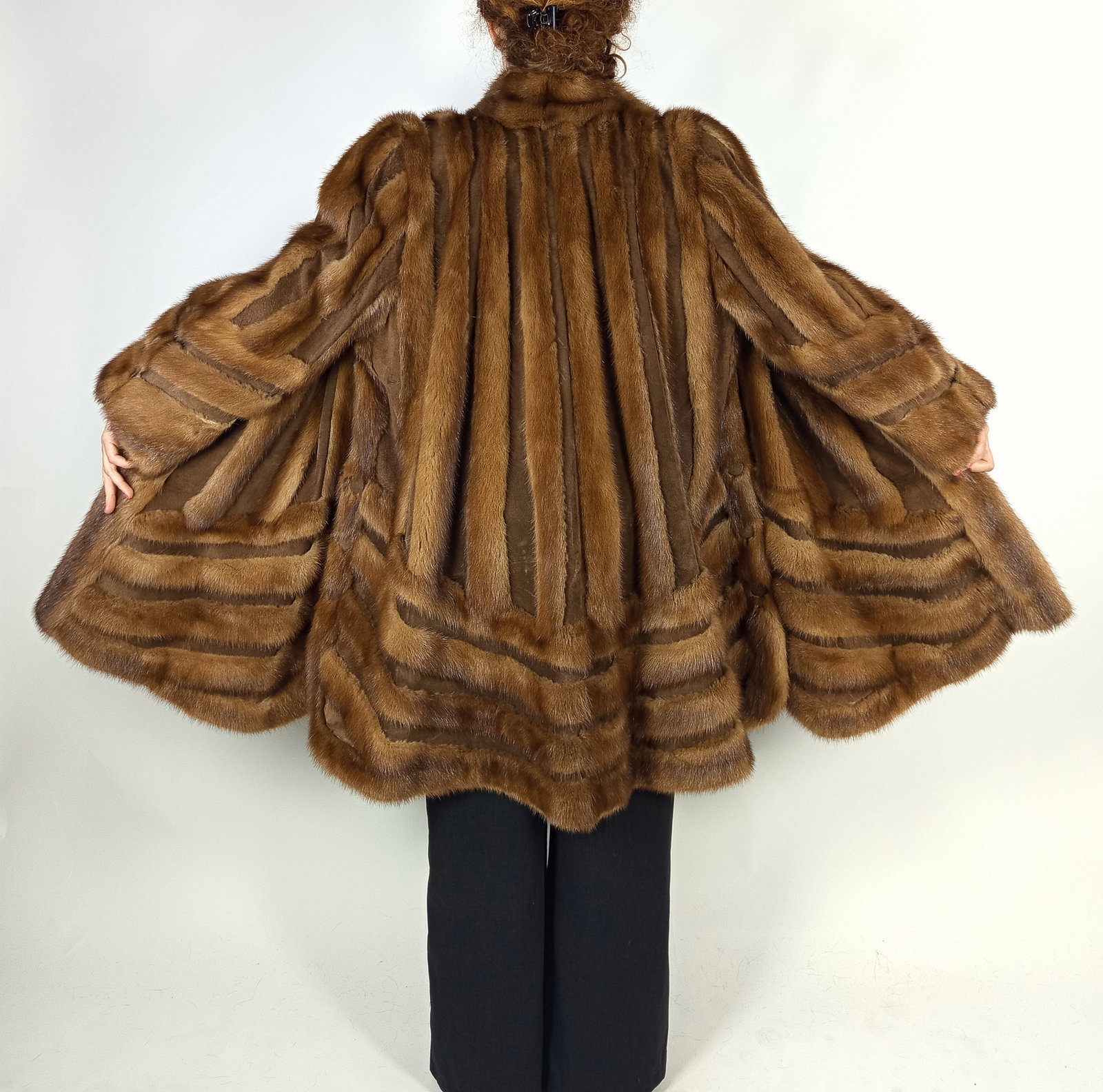 LIGHT BROWN MINK FUR COAT EU: XS ; US: 2 - 7