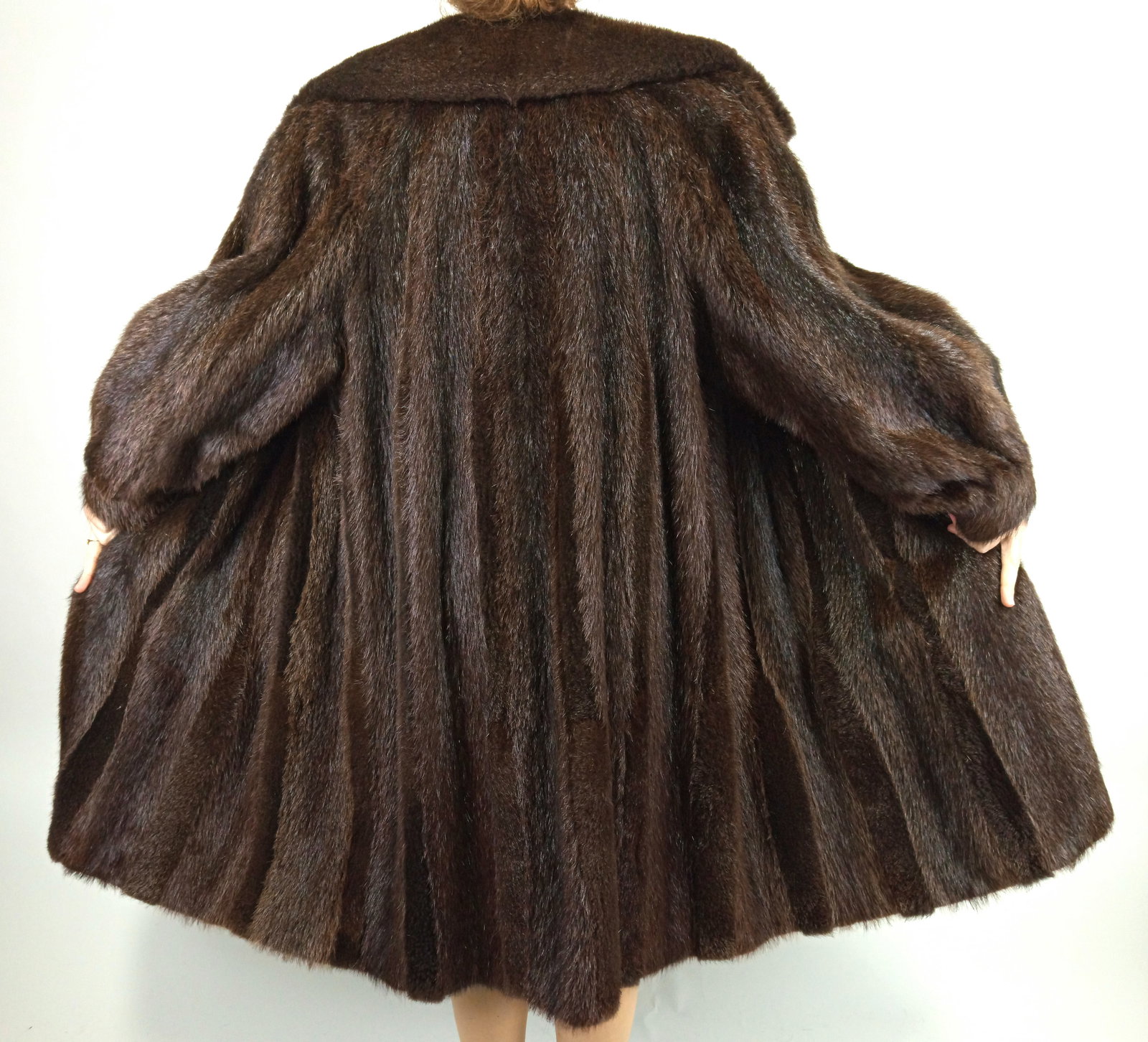 SHEARED NUTRIA FUR COAT EU: XL ; US: 20 - 7