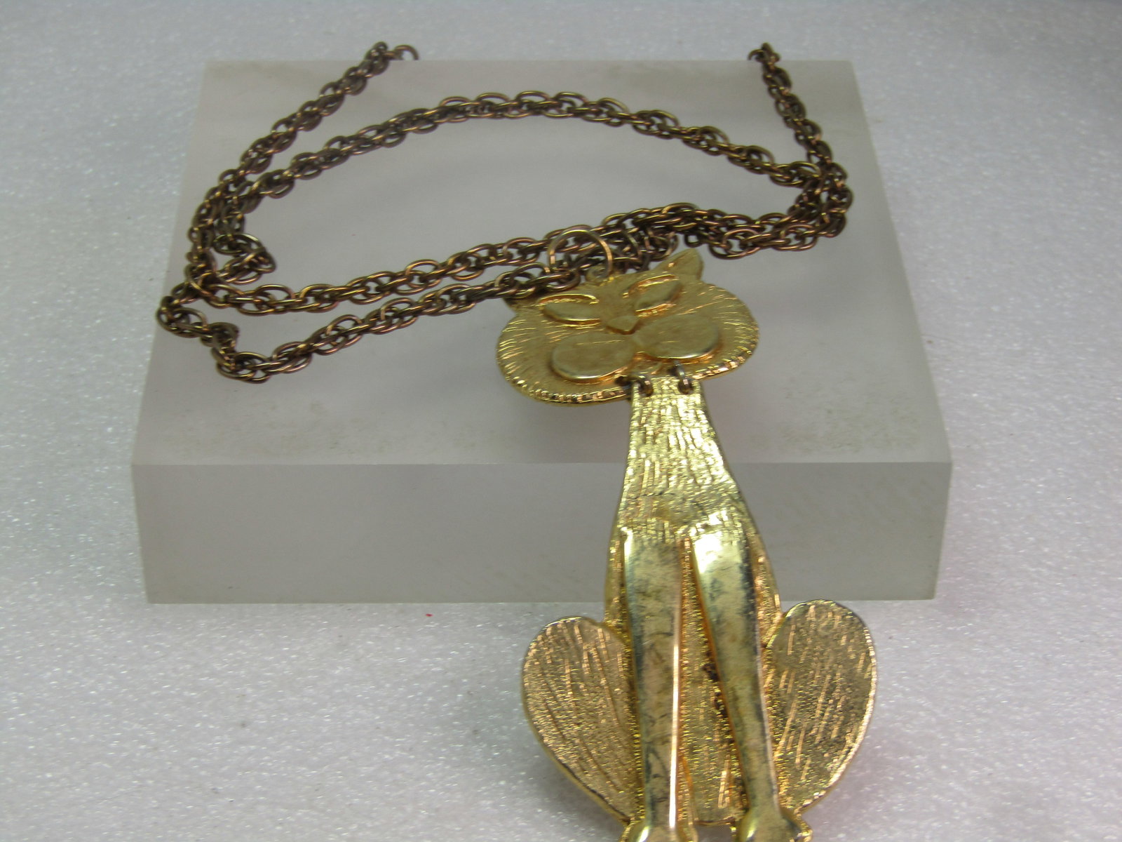 Vintage Sitting Cat Necklace, 22", Tall Cat, Gold Tone, 1960's - 4