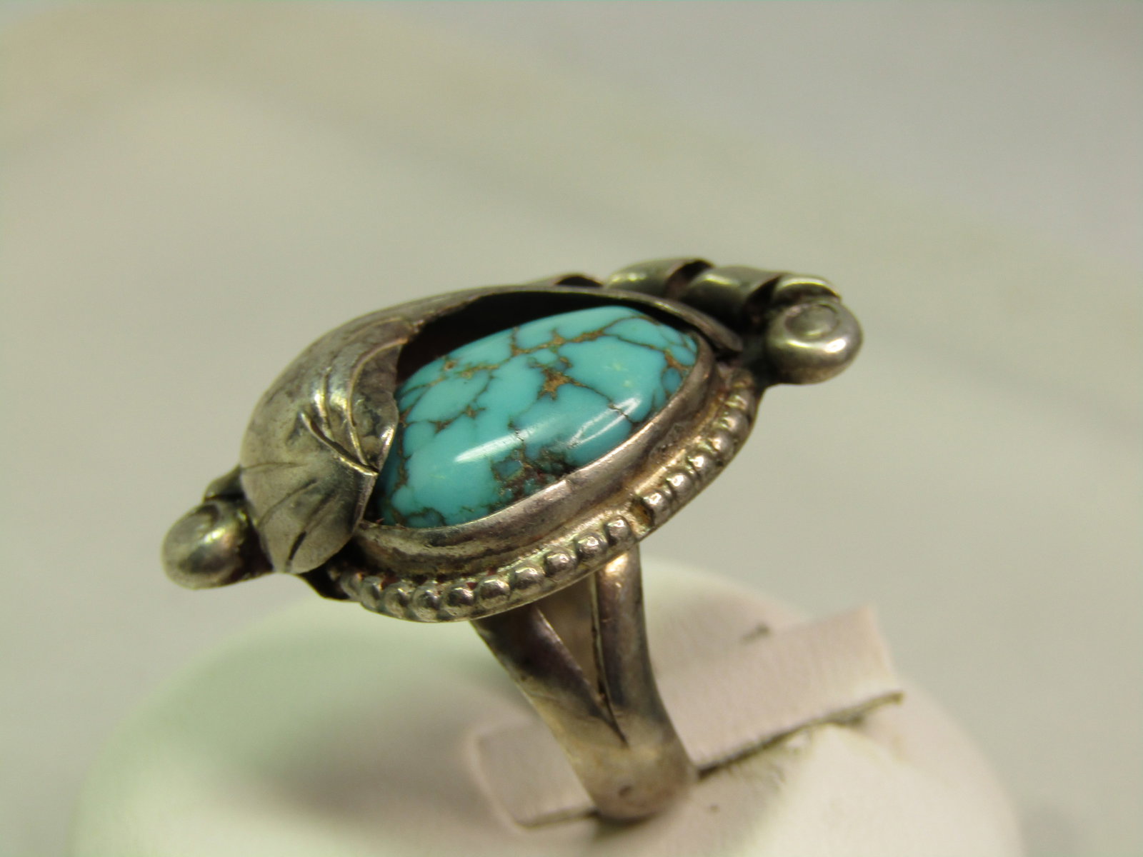 Vintage Sterling Southwestern Turquoise Ring, Feather Accents, Sz. 4.75, 1970's-1980's - 3