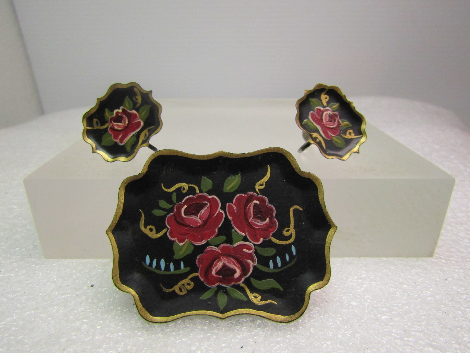 Vintage Tole Painted Floral Tray Brooch & Earrings Set, Screwback. 1950's-1960's (1 of 5)