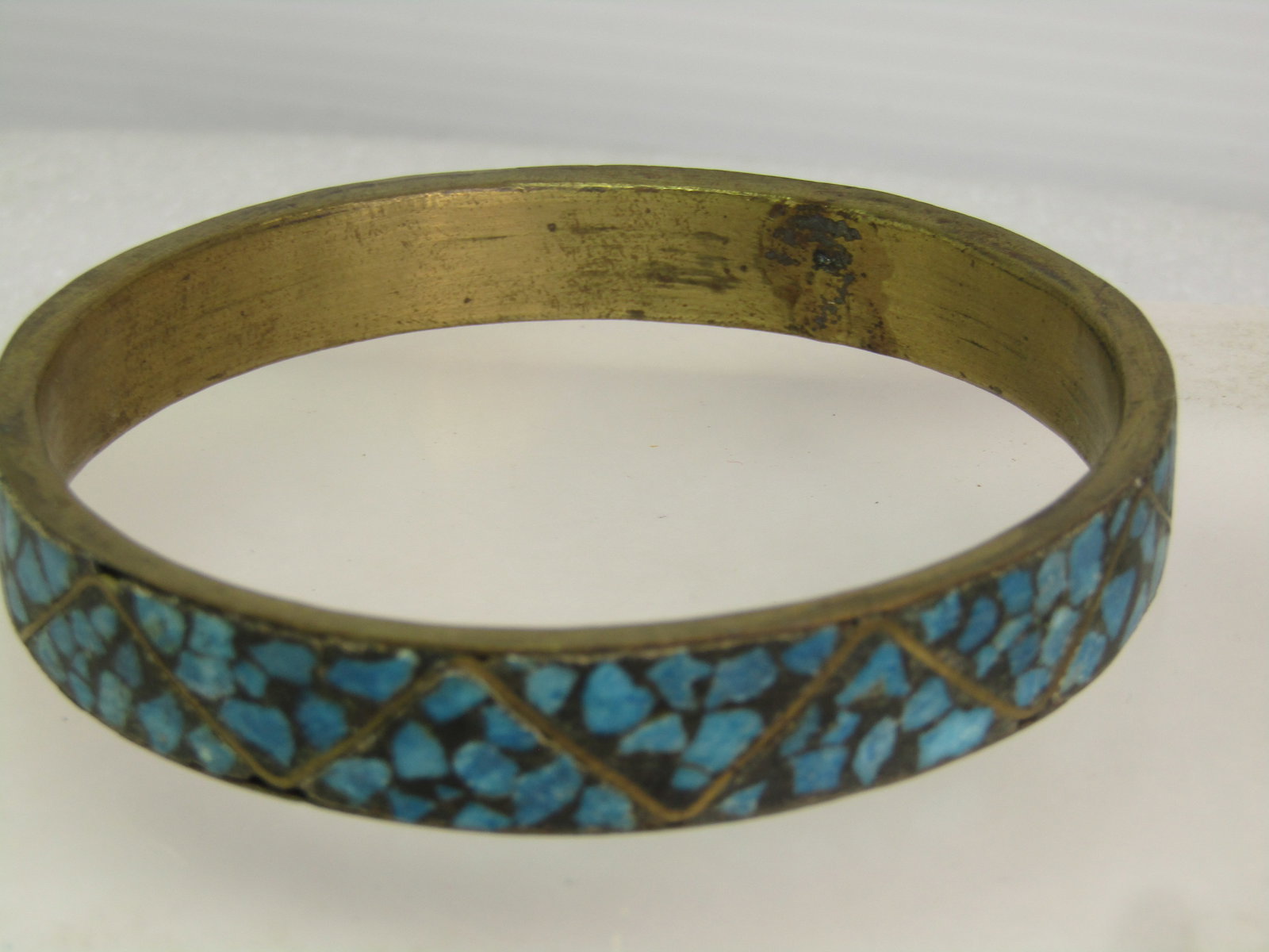 Vintage Brass & Inlaid Turquoise Chip Bangle Bracelet, 8.75, Unisex, 1960's - 3