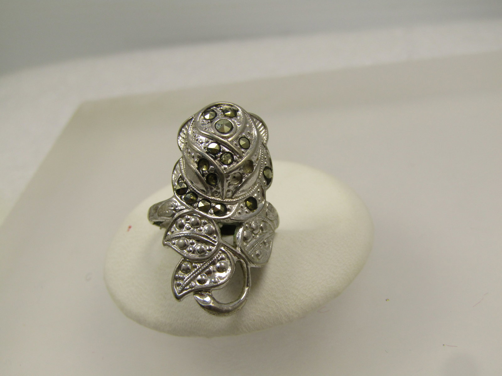 Vintage 14kt G.E.P Marcasite Rose Ring, Sz. 4.5, 1940's: Vintage 14kt G.E.P Marcasite Rose Ring, Sz. 4.5, 1940's, This has a bright 14kt white gold "uni clad) It has marcasites set in a rose stem ring with leaves and curved stem that has both marcasites and