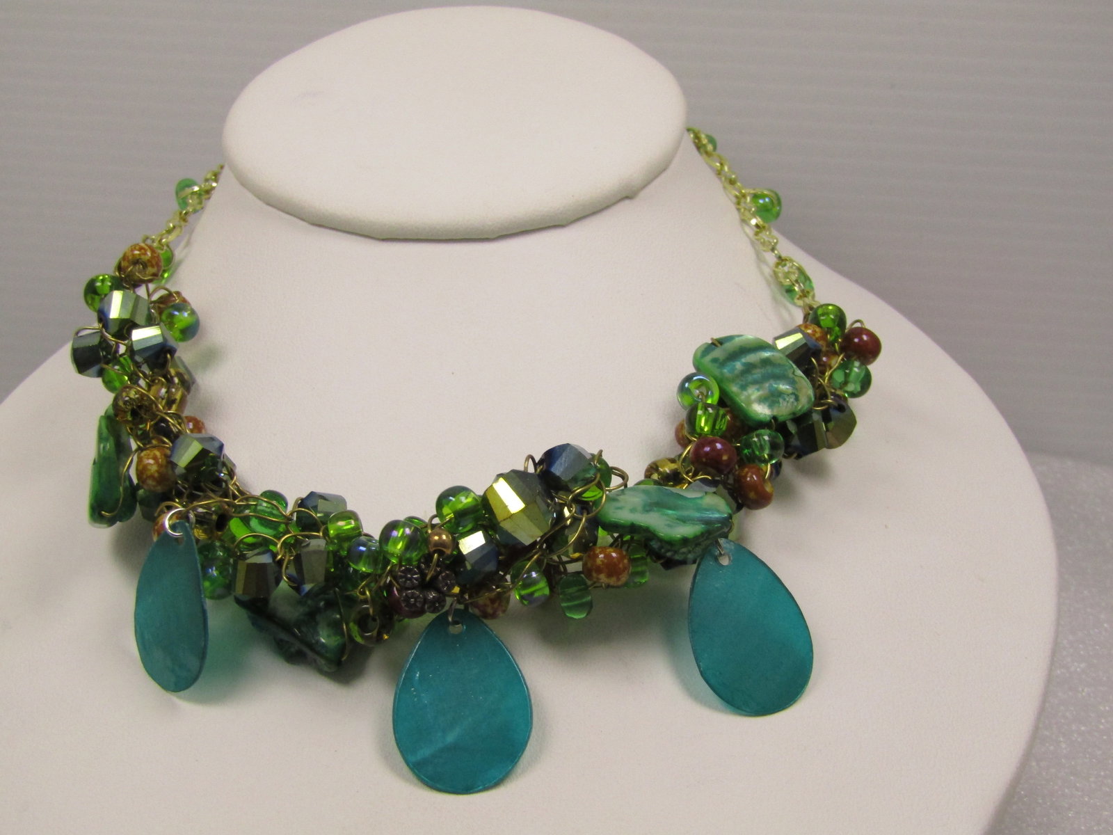 Vintage Teal Dyed Mother-of-Pearl and Crystal Beaded Cluster Necklace, 22", 1980's-1990's - 3