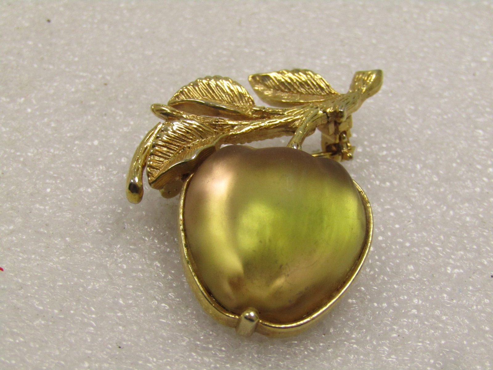 Vintage Sarah Coventry Frosted Glass Apple Brooch, 1960's-1970's - 2