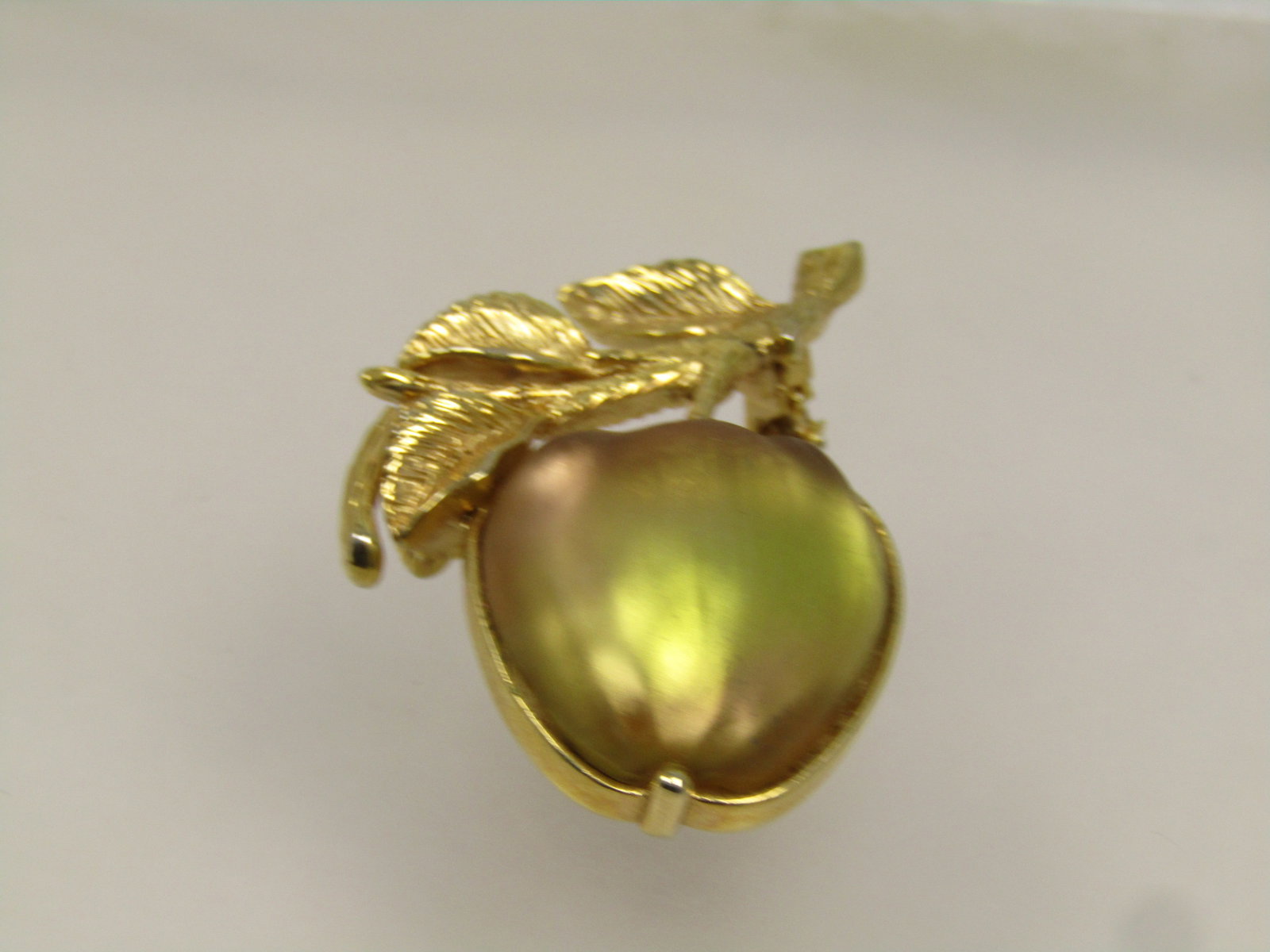 Vintage Sarah Coventry Frosted Glass Apple Brooch, 1960's-1970's - 6