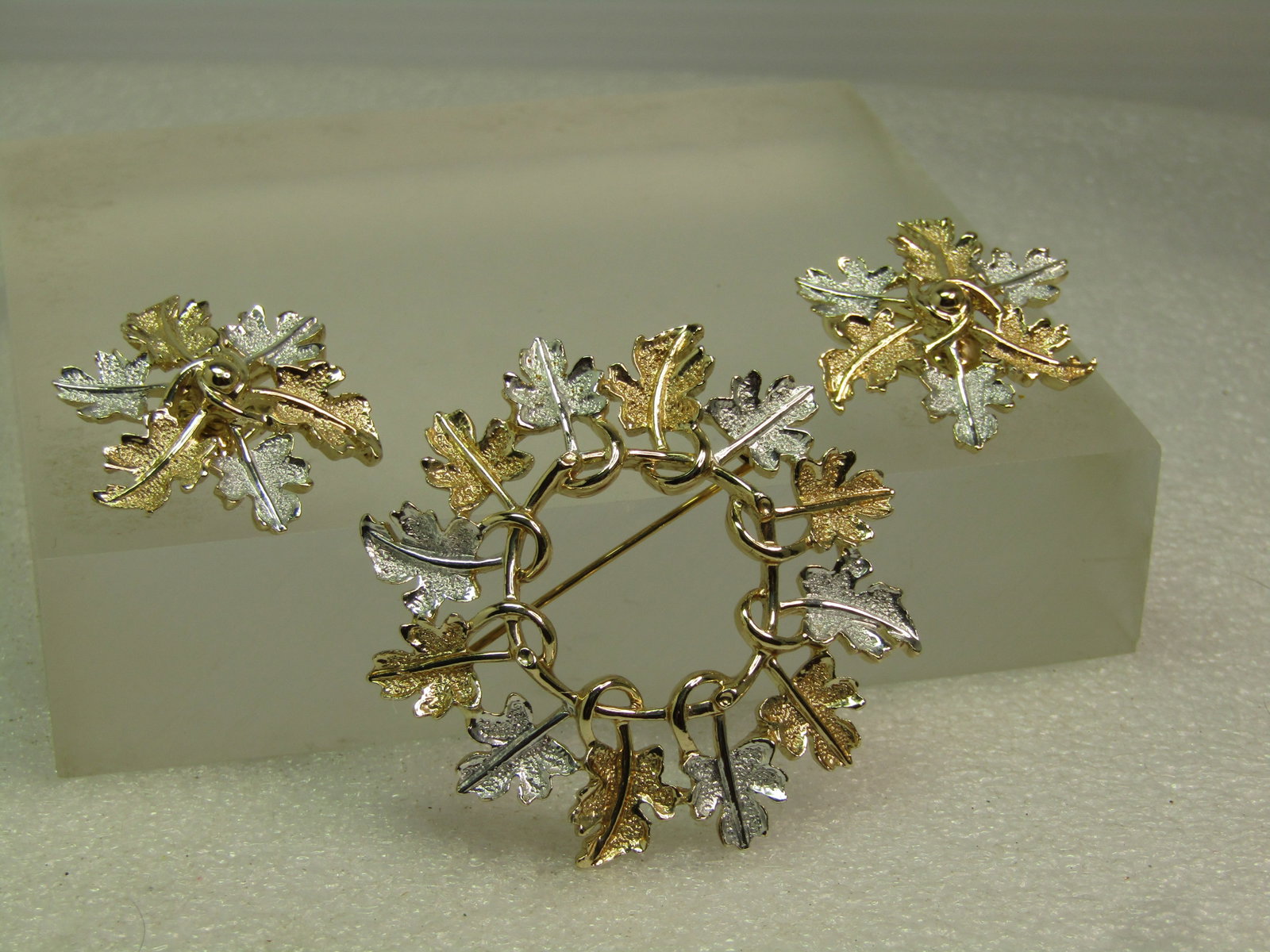Vintage Sarah Coventry Circle Leaf Brooch & Clip Earrings, Two-Tone, 1970's - 3