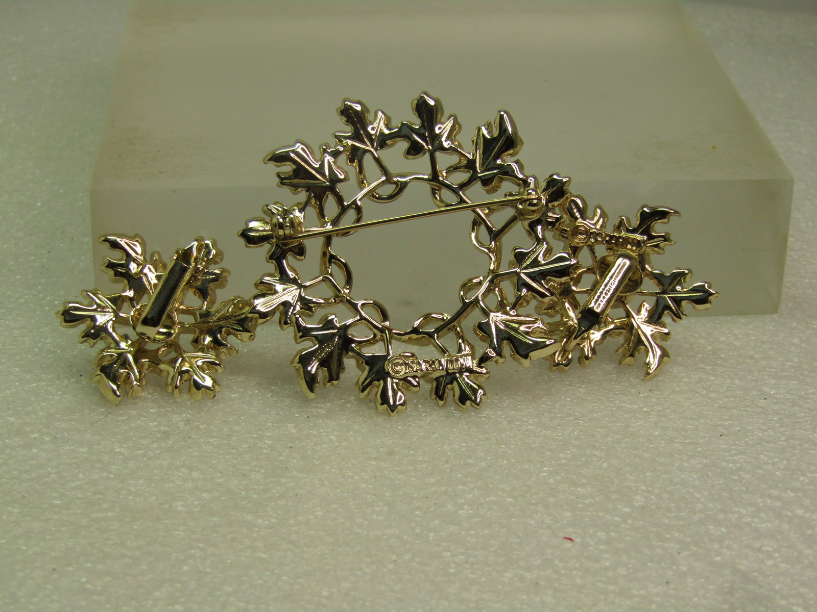 Vintage Sarah Coventry Circle Leaf Brooch & Clip Earrings, Two-Tone, 1970's - 4