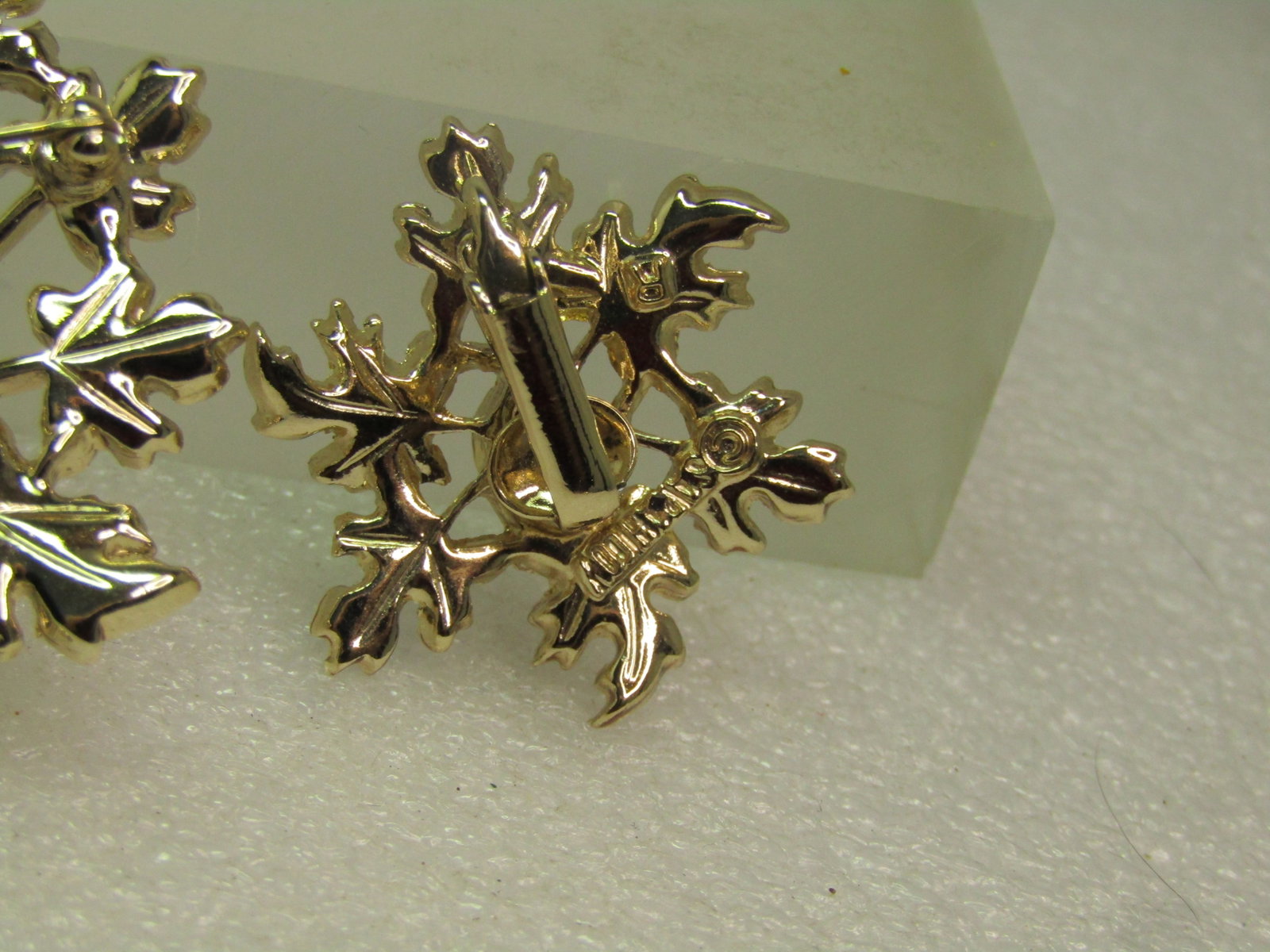 Vintage Sarah Coventry Circle Leaf Brooch & Clip Earrings, Two-Tone, 1970's - 5