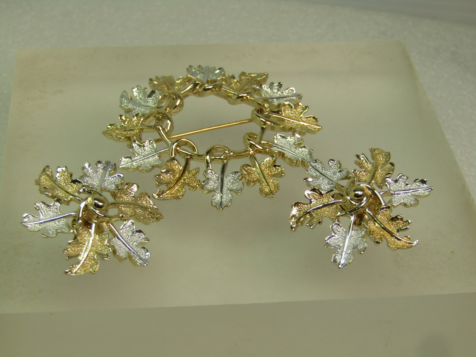 Vintage Sarah Coventry Circle Leaf Brooch & Clip Earrings, Two-Tone, 1970's - 7