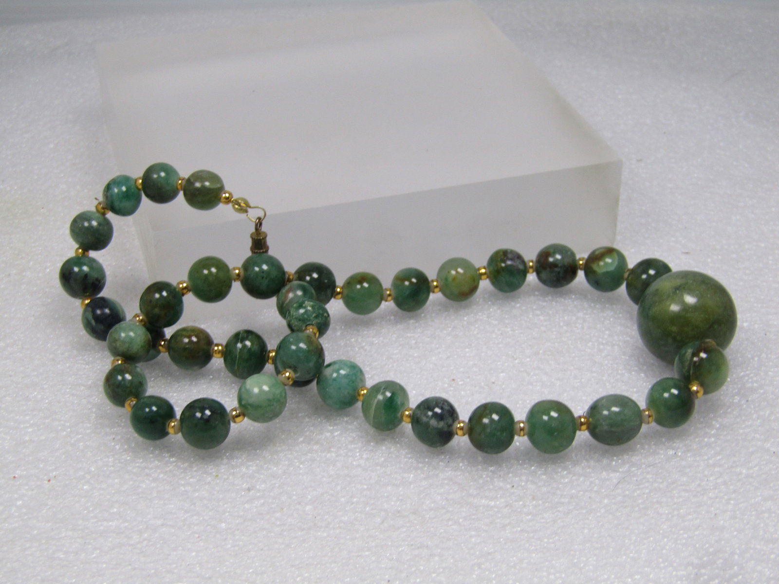 Vintage Green Agate Beaded Necklace, 10.5mm and 18mm Beads, 18", 1970's-1980's - 4
