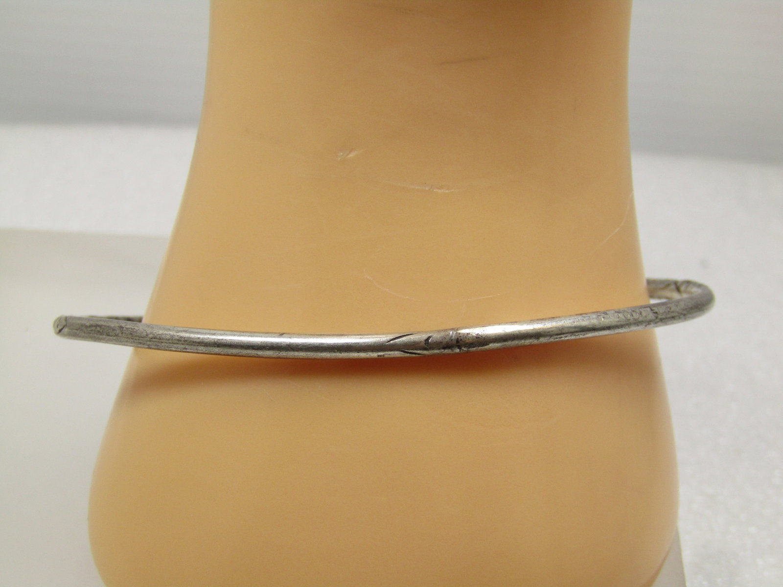 Vintage Sterling Native Trinidad Headed Bangle Bracelet, 8.25", 1960's-1970's (1 of 7)
