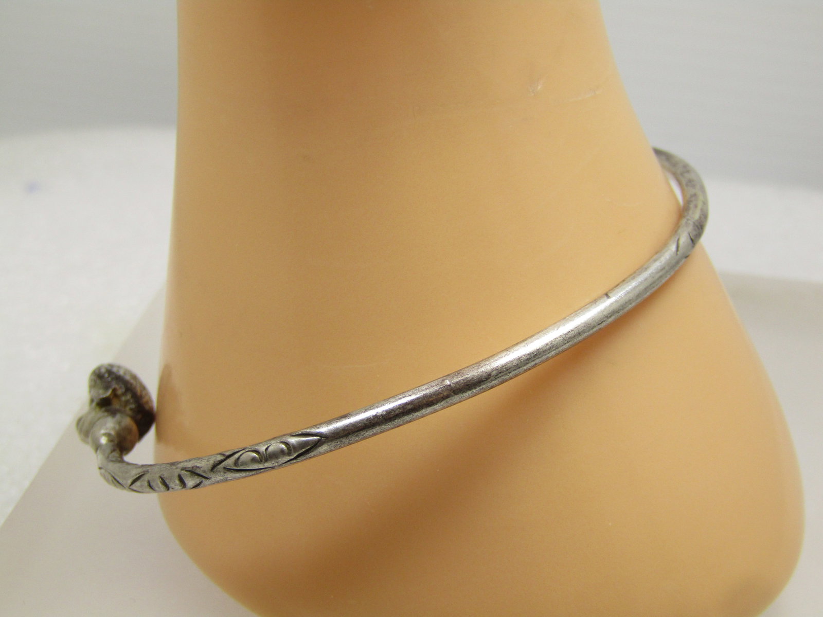 Vintage Sterling Native Trinidad Headed Bangle Bracelet, 8.25", 1960's-1970's - 4