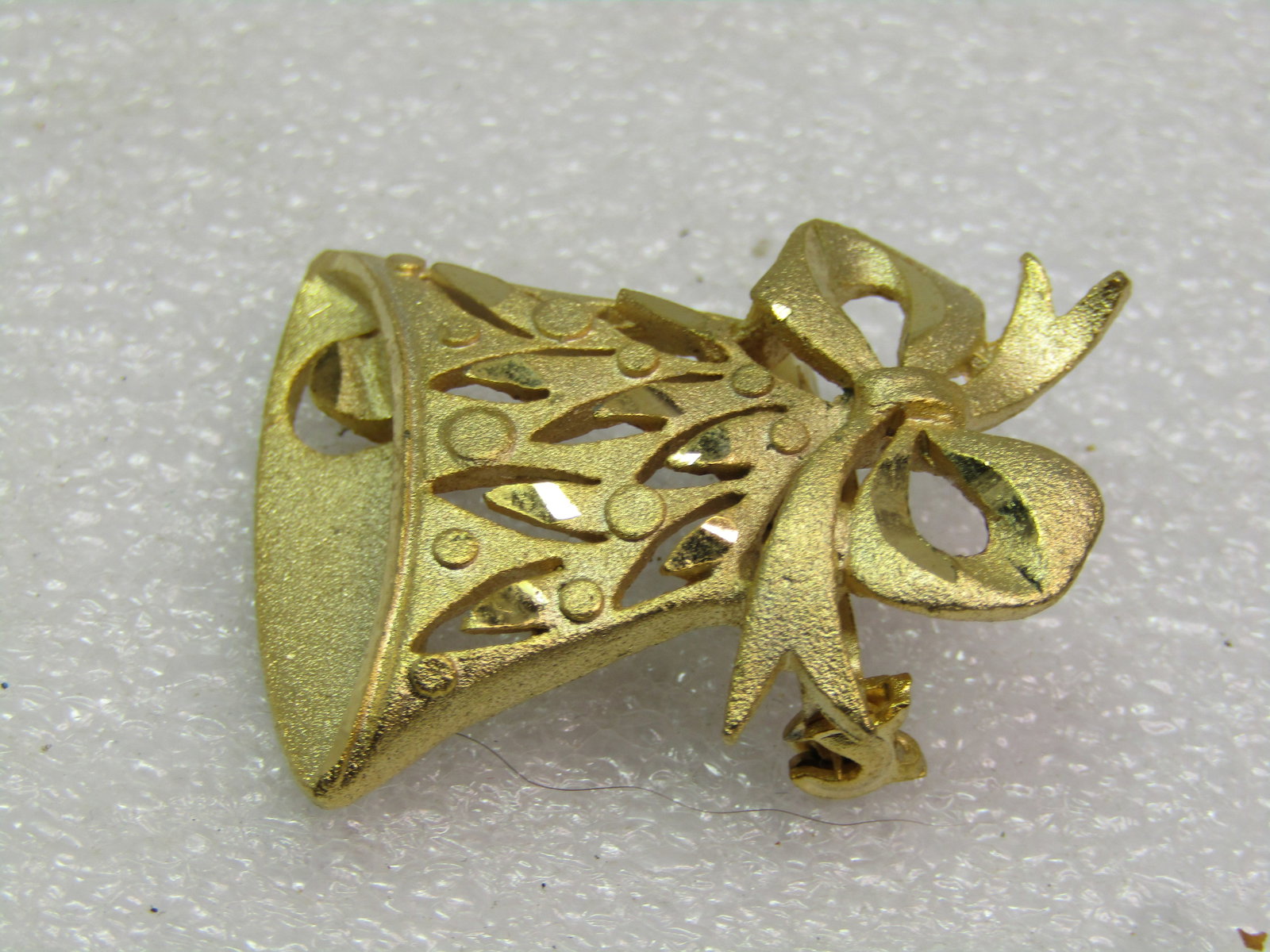 Vintage Bell Brooch, 1960's-1970's, Gold Tone, Christmas - 4