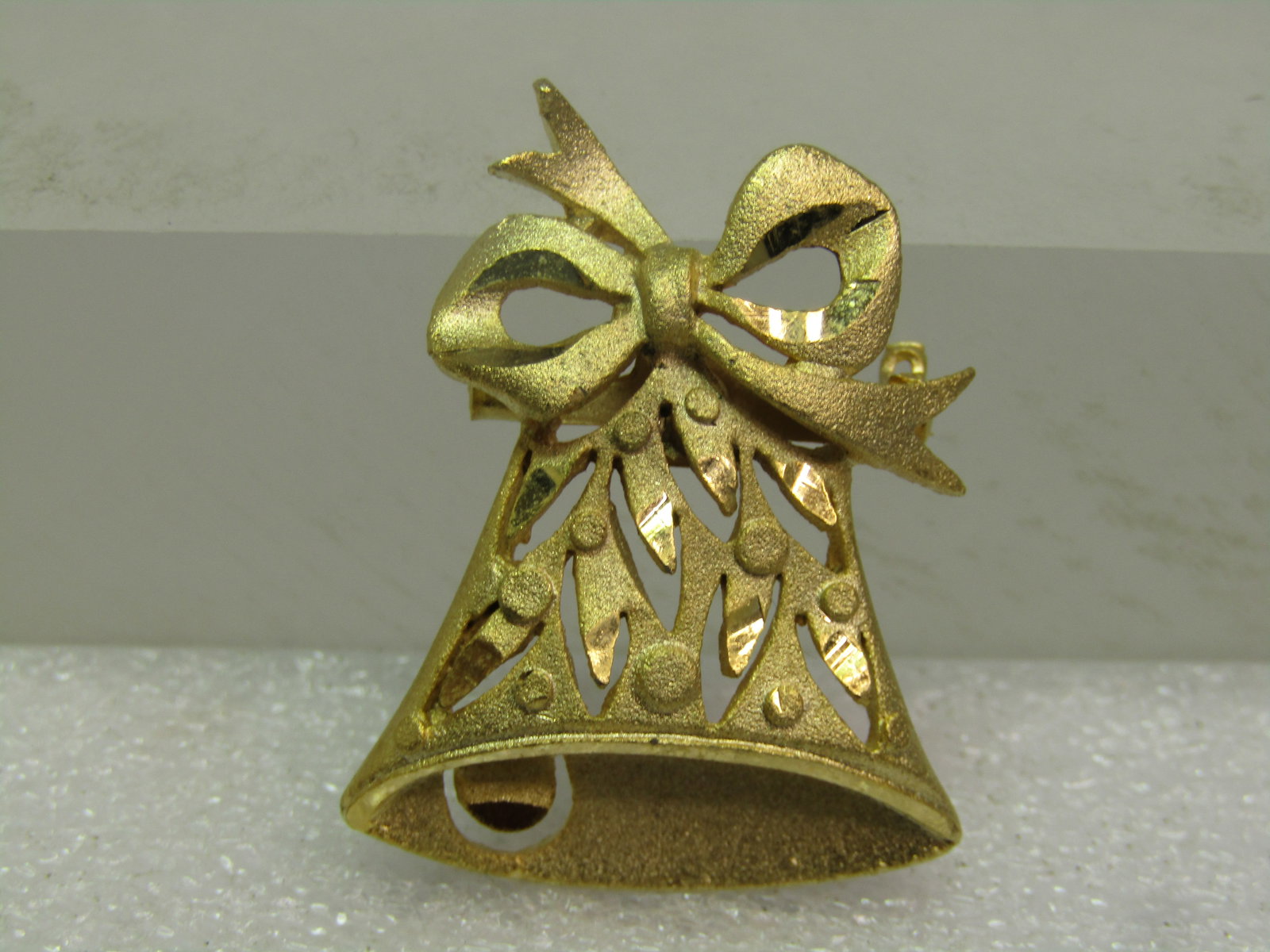 Vintage Bell Brooch, 1960's-1970's, Gold Tone, Christmas - 6