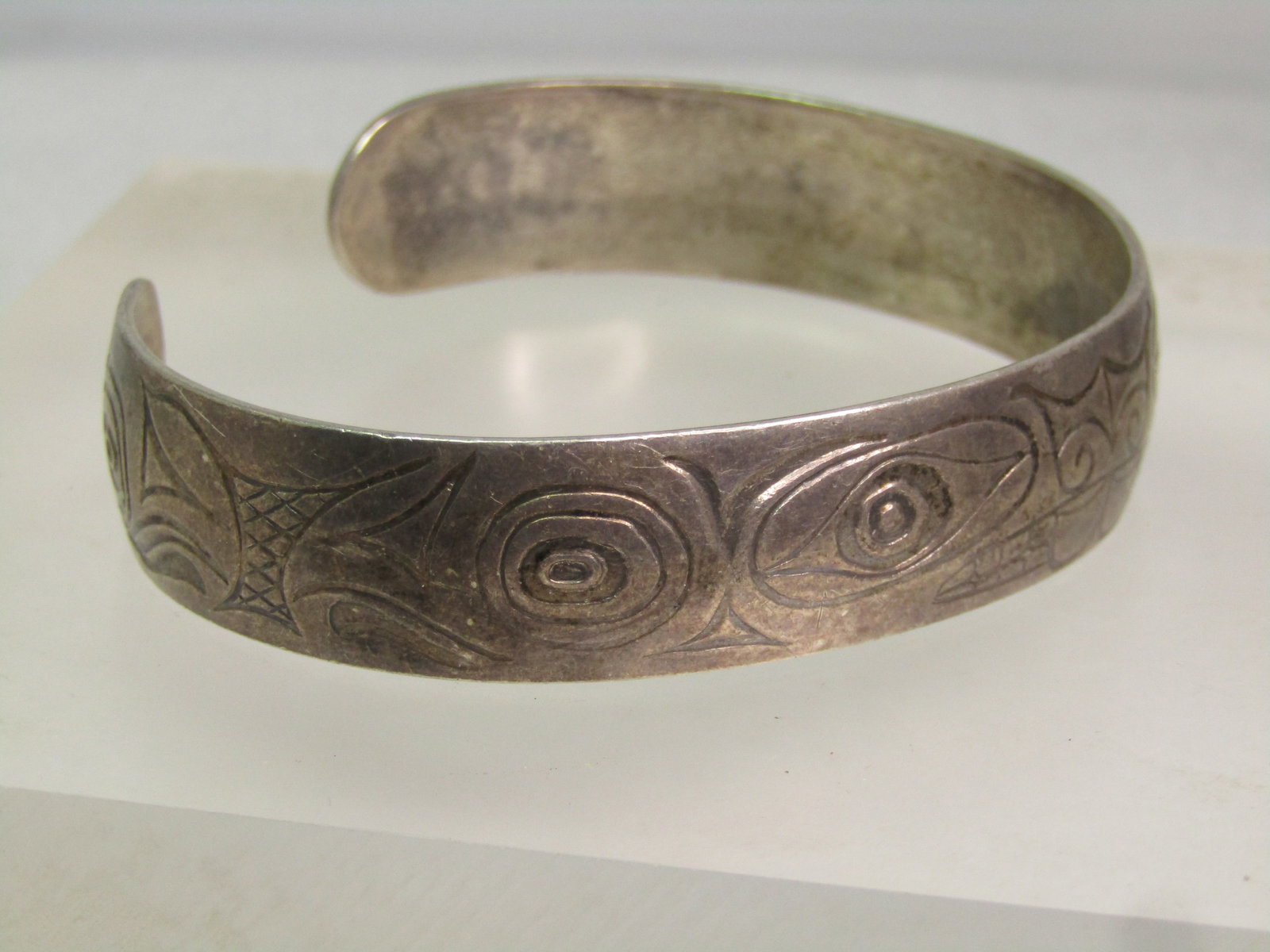Vintage Sterling Cuff Bracelet, Engraved Egyptian Design, 6.75", 1960's-1970's, Unisex - 3