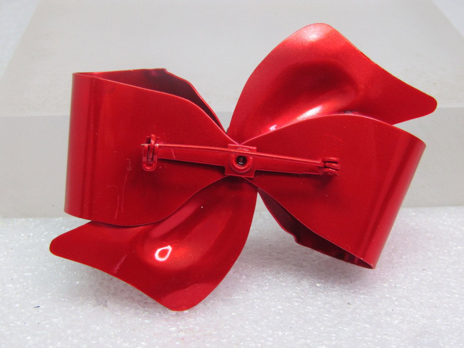 Vintage Red Enameled Bow Brooch, Clear Rhinestones, 1980's - 5