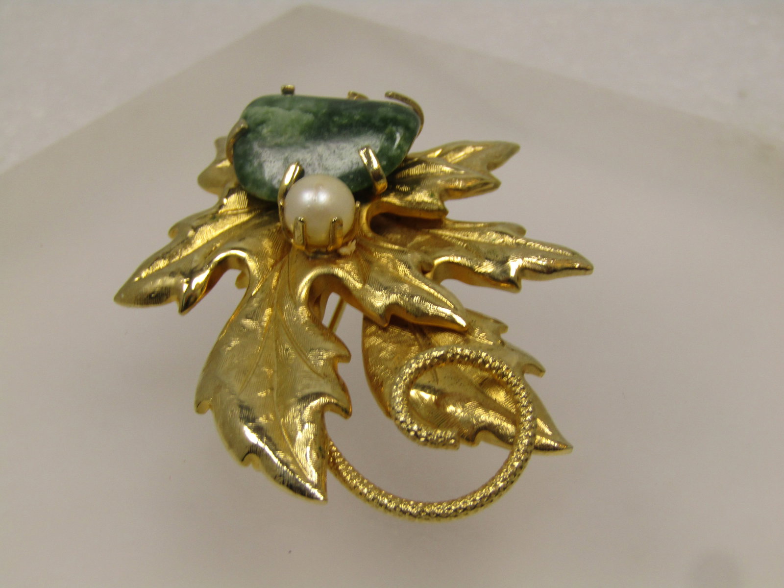 Vintage Green Agate Faux Pearl Leaf Brooch, 1960's-1970's - 4