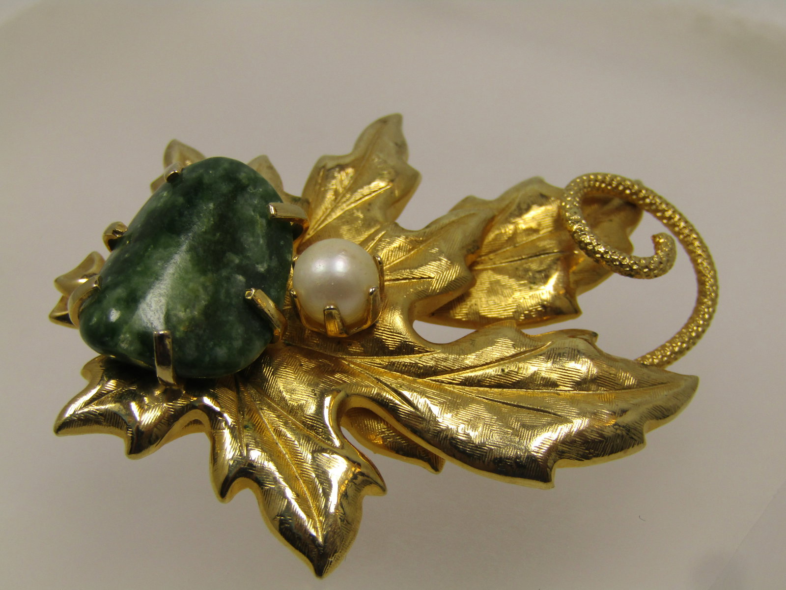 Vintage Green Agate Faux Pearl Leaf Brooch, 1960's-1970's - 5