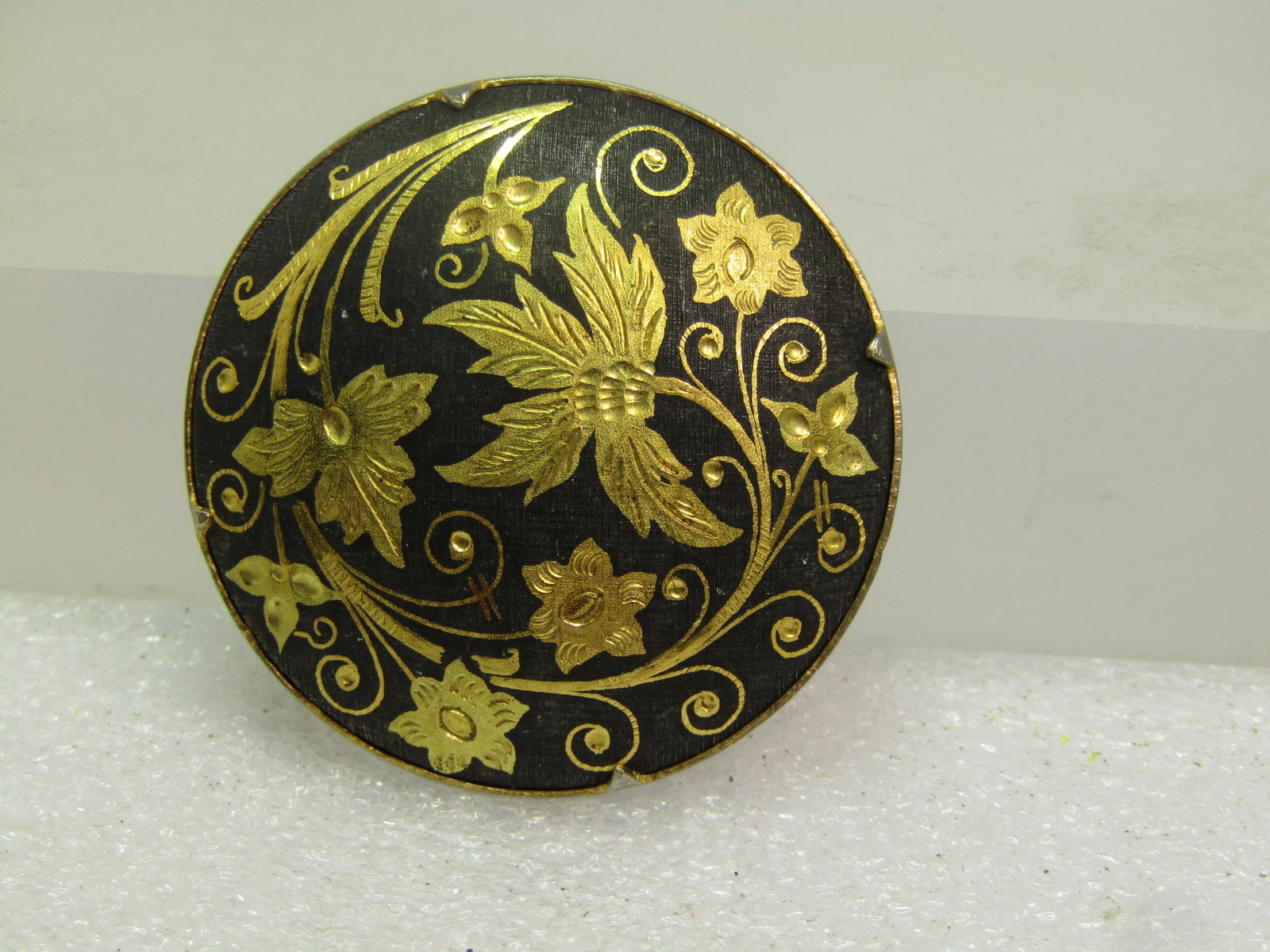 Vintage Damascene Domed Leaf Brooch, Trombone Clasp, 1940's-1960's - 2