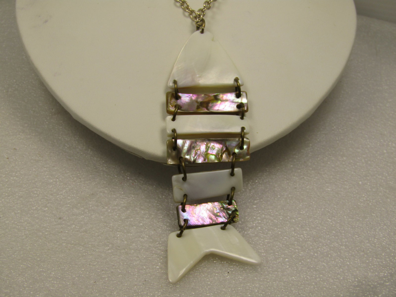 Vintage Mother-of-Pearl Articulated Fish Necklace, 26", 1960's-1970's. - 2