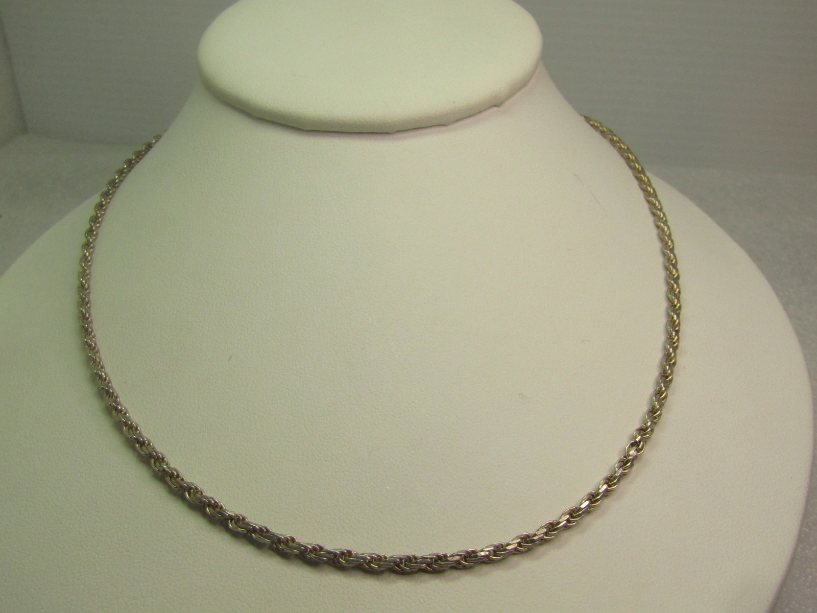 Vintage Sterling Rope Chain Necklace, 18", Unisex, 1980's, Signed HCT: Vintage Sterling Rope Chain Necklace, 18", Unisex, 1980's, Signed HCT. Marked Italy and .925 and tests as sterling with a weight of appx. 11.30 grams. This has a large lobster clasp. Very good conditi
