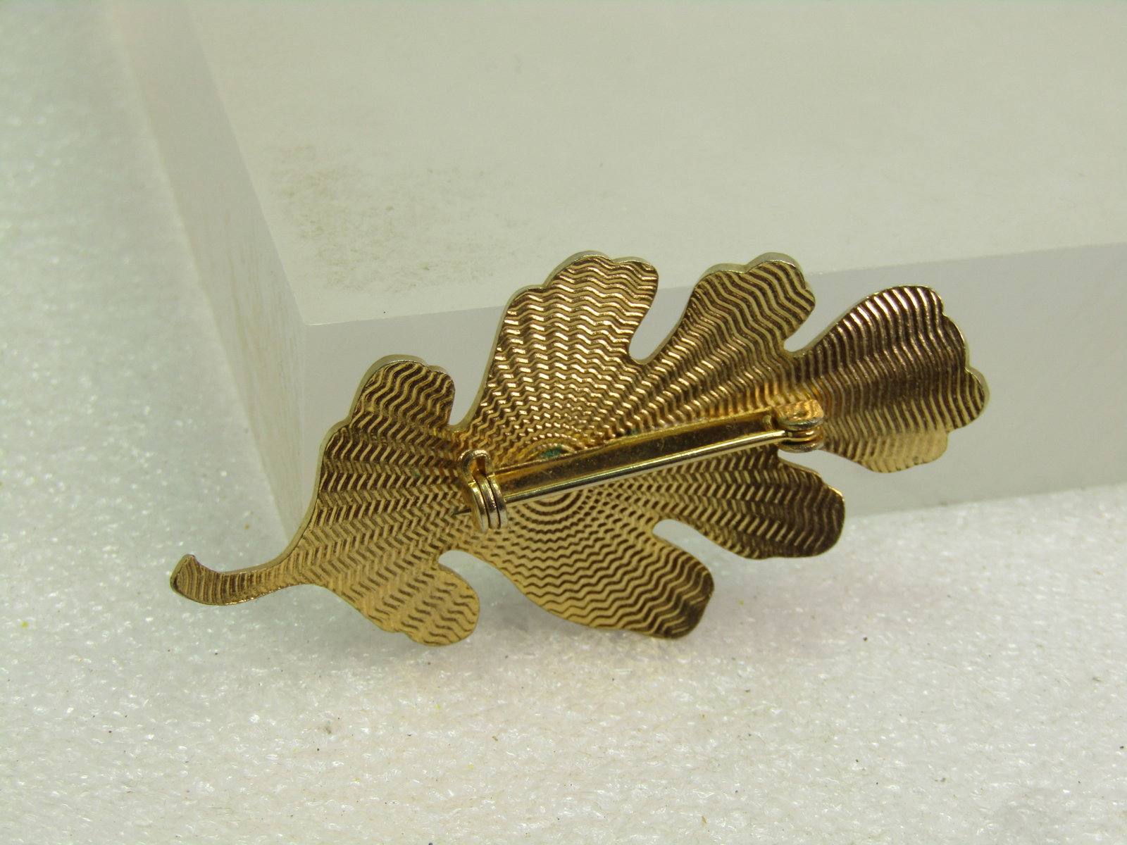 Vintage Maroon Enameled Laminated Leaf Brooch, 1960's-1970's - 4