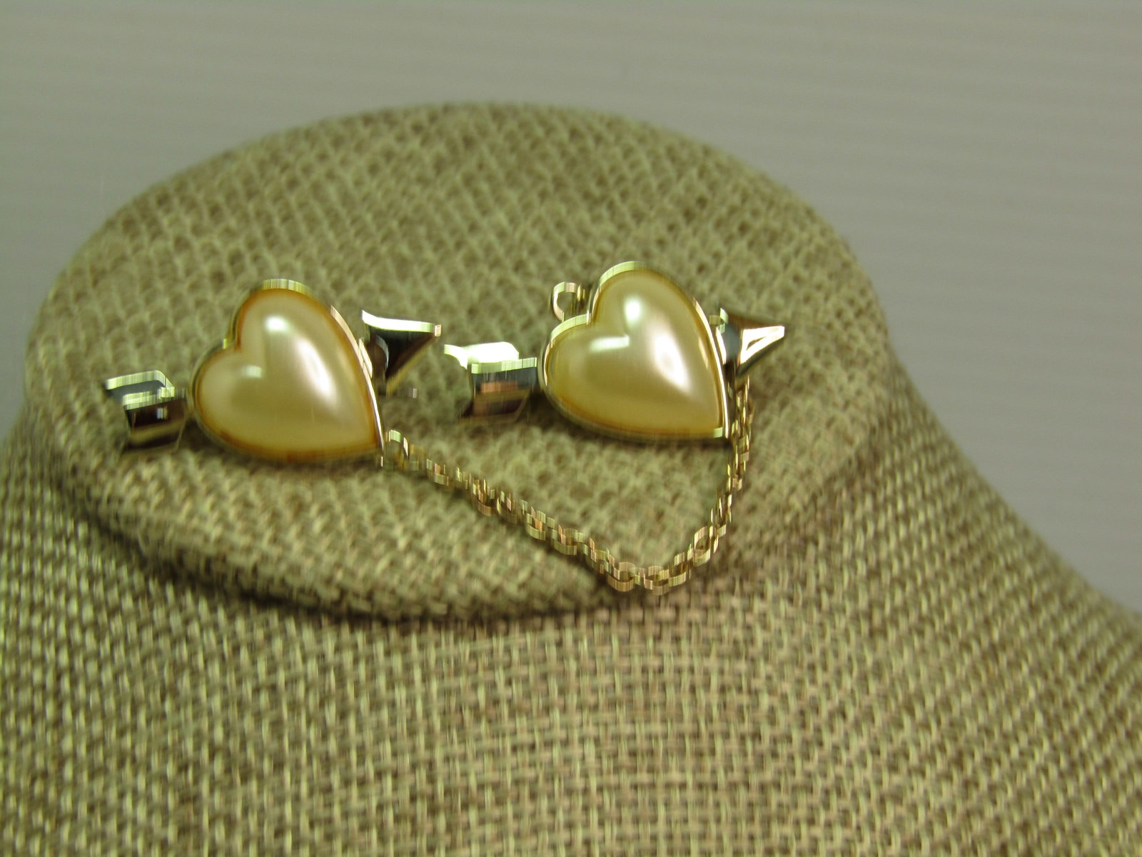 Vintage Faux Pearl Heart With Arrow Scatter Pins, Chained, 1950's-1960's - 3