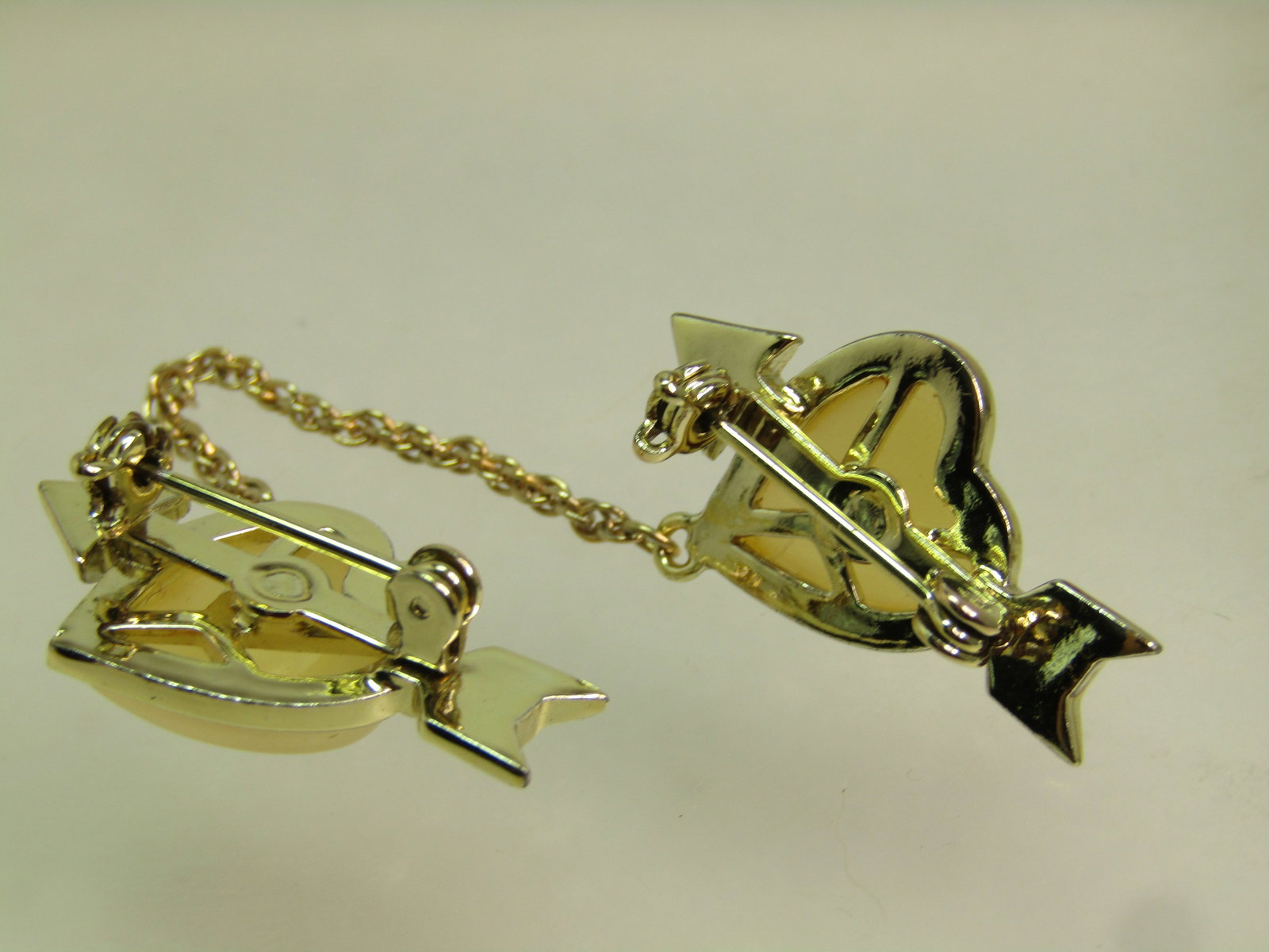 Vintage Faux Pearl Heart With Arrow Scatter Pins, Chained, 1950's-1960's - 4