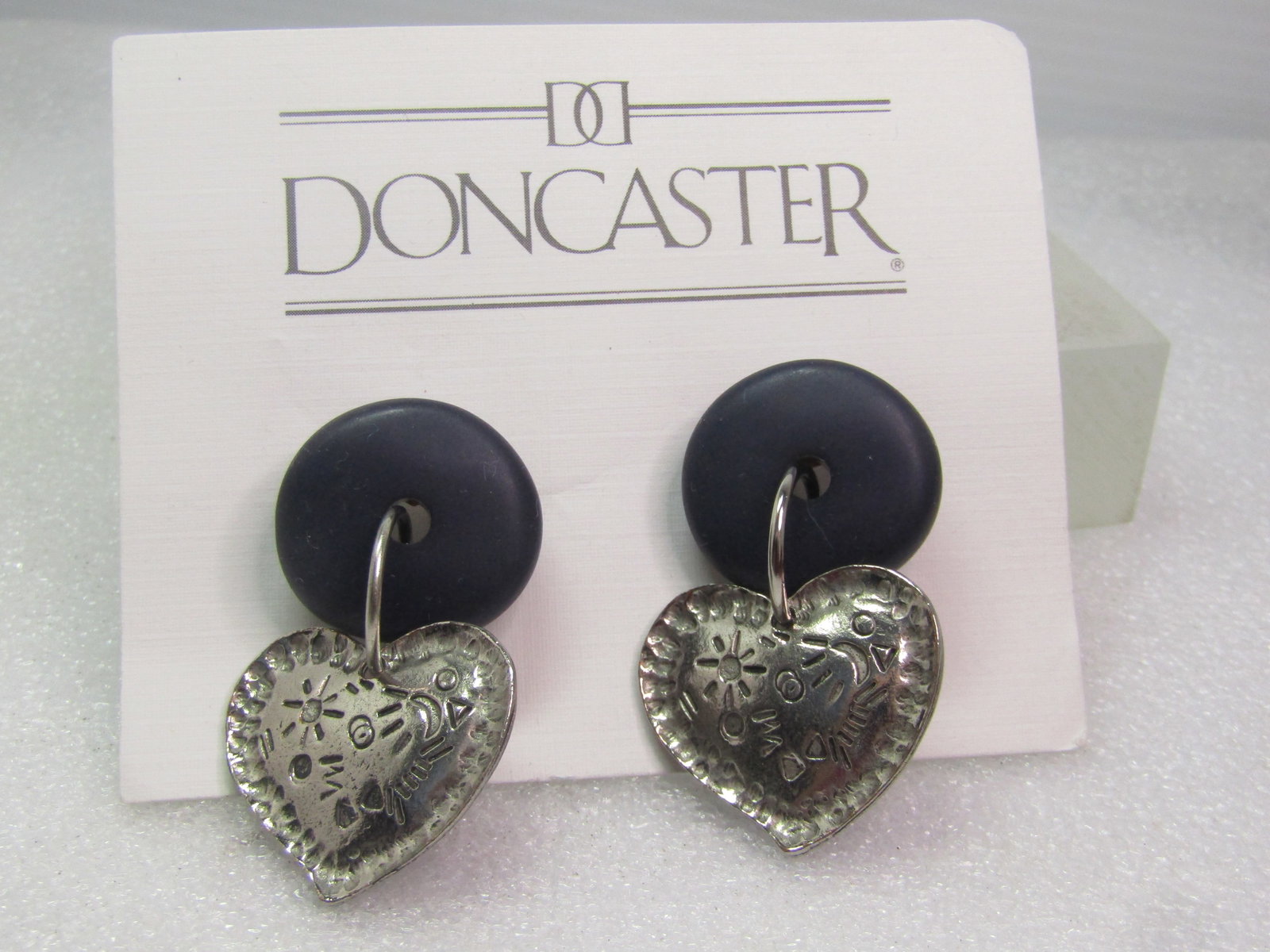 Vintage Don Caster Dangle Heart Earrings, Dark Blue, Pierced, 1990's, On-Card: Vintage Don Caster Dangle Heart Earrings, Dark Blue, Pierced, 1990's, On-Card. These have a chunky and thick dark navy bead with a stamped heart that dangles from that bead sun, people and other marki