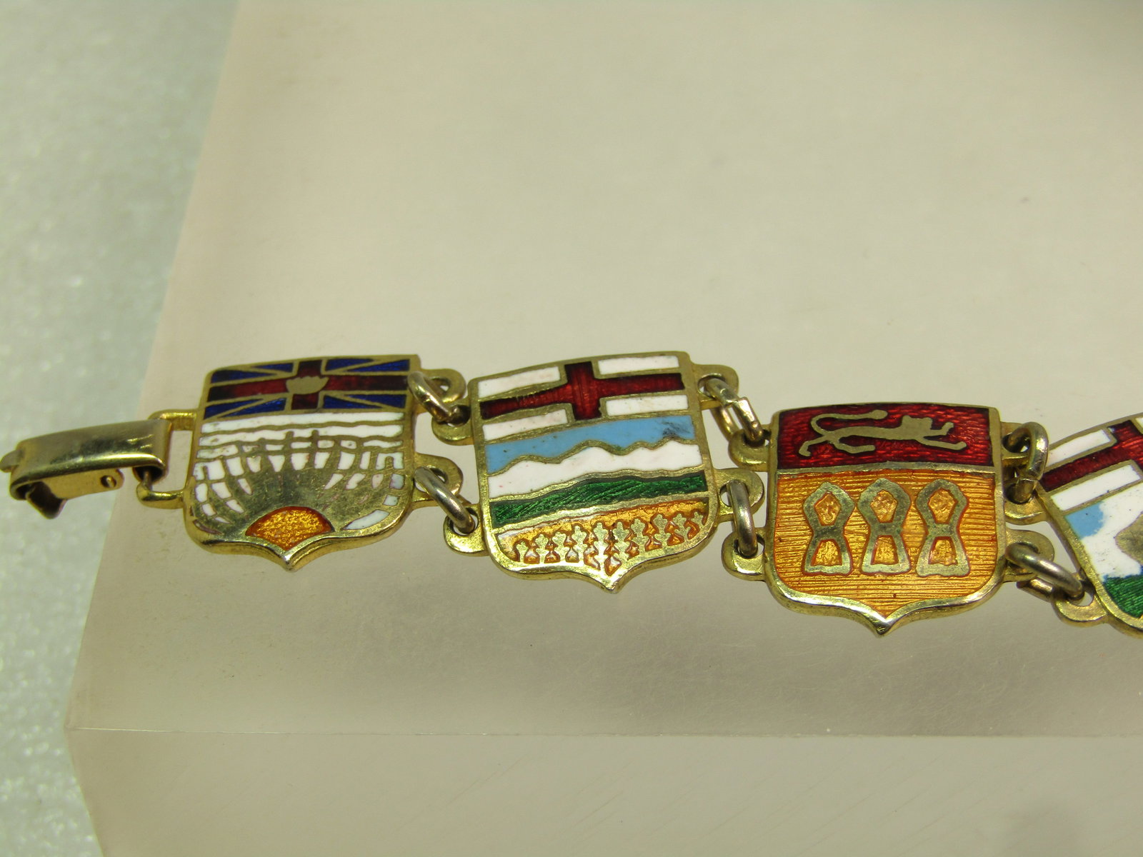 Vintage Enameled Flags of Canada Bracelet, 7.25", 1960's-1980's - 3