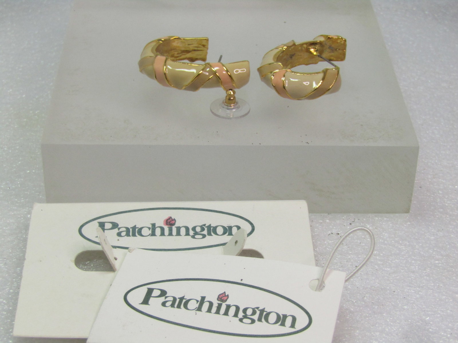 Vintage Enameled Pink/Tan/Cream 1.25" Hoop Earrings, Pierced, Patchington, on Card, 1980's - 5