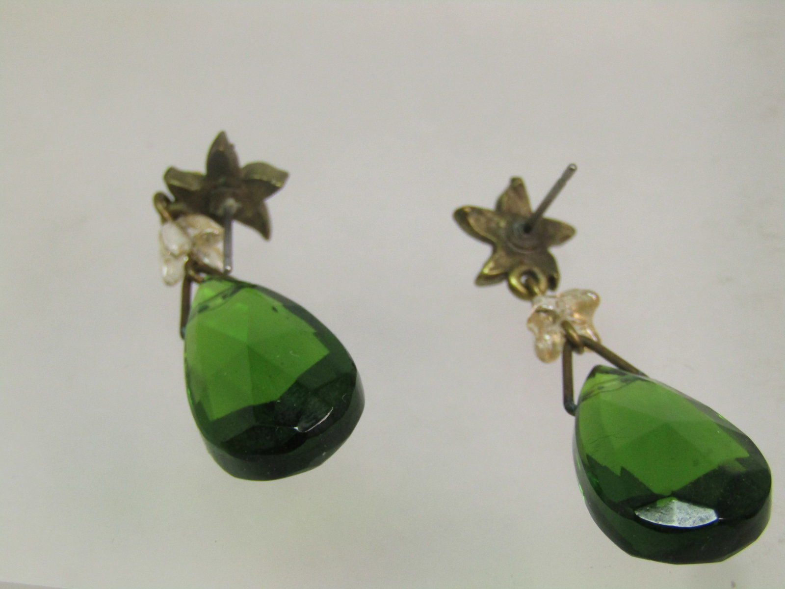 Vintage Green Glass Drop Earrings Rhinestone Stud. Pierced. 1960's-1970's - 7