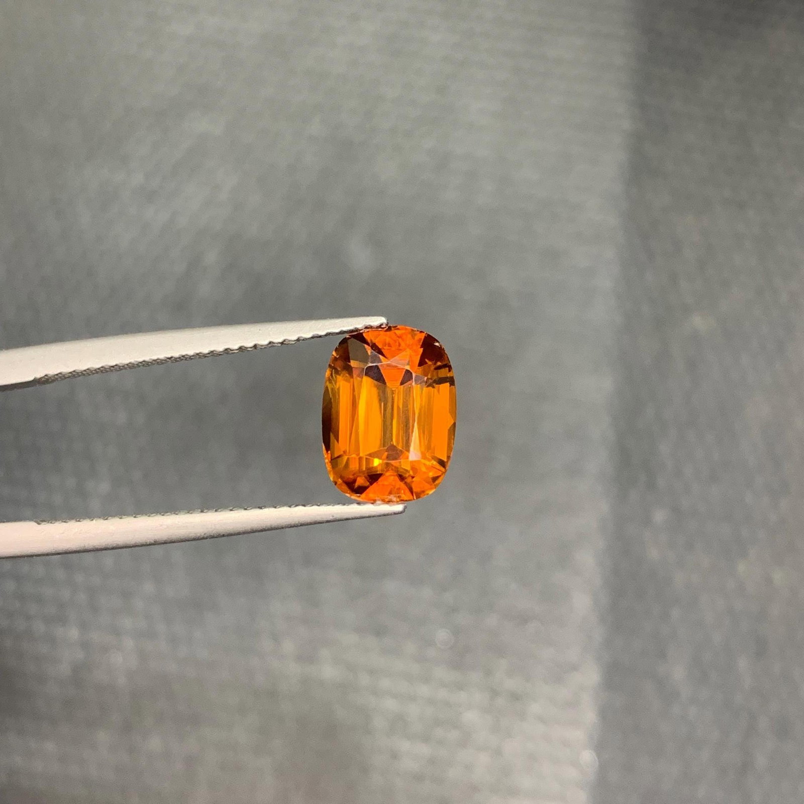 Honey Brown Bastnaesite Gemstone: 5.05 CT Loupe Clean Cushion Cut: Highlights Supplies for making crafts Read the full description Materials: jewels, gemstones, mining, minerals, Brown Bastnasite, Bastnasite loosegemstone, Faceted Bastnasite, Bastnasite, Rare