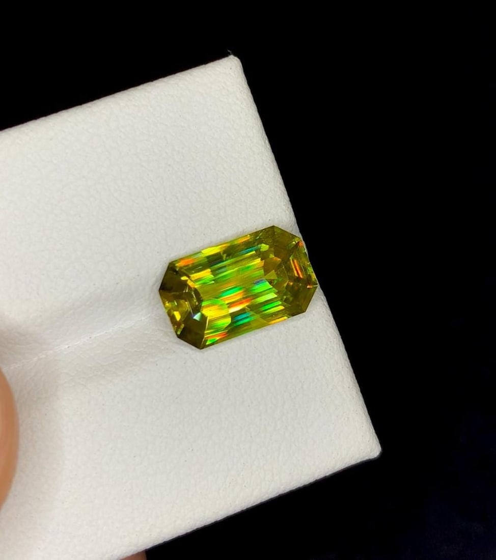 Lustrous Sphene Gemstone: Emerald Cut, Green Yellow Titanite (3.30 Carat) - 2