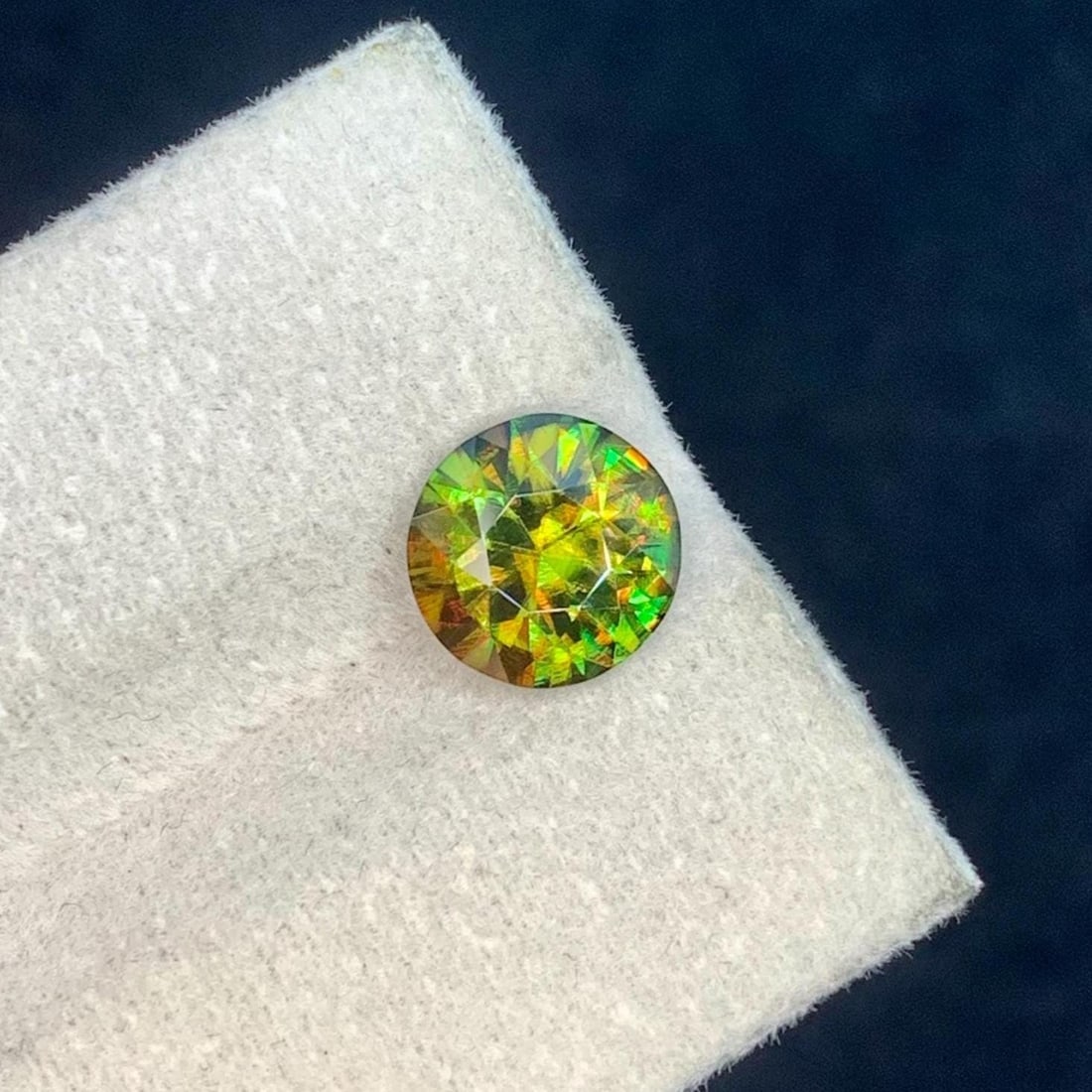 2.025 Carat Chrome Green Sphene Gemstone, Brilliant Round Cut Sphene Engagement Ring: Highlights Supplies for making crafts Materials: Gemstone: Sphene Carat weight: 2.025 Sphene Details: * Weight : 2.025 carat * Dimension : 8.2*8.1*5 mm * Shape : Round Cut * Color : Green * Origin : S